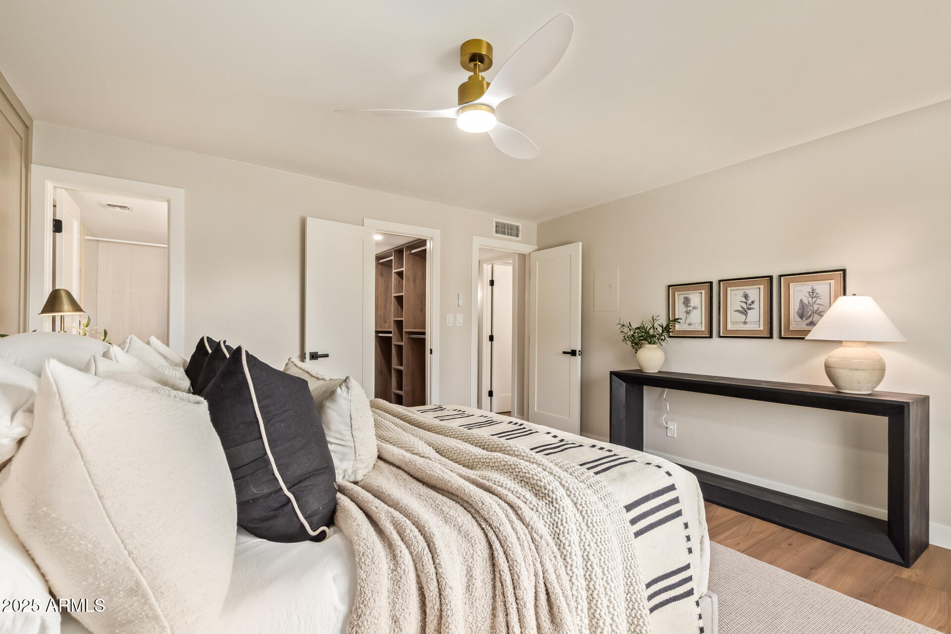 4201 E CAMELBACK Road 14