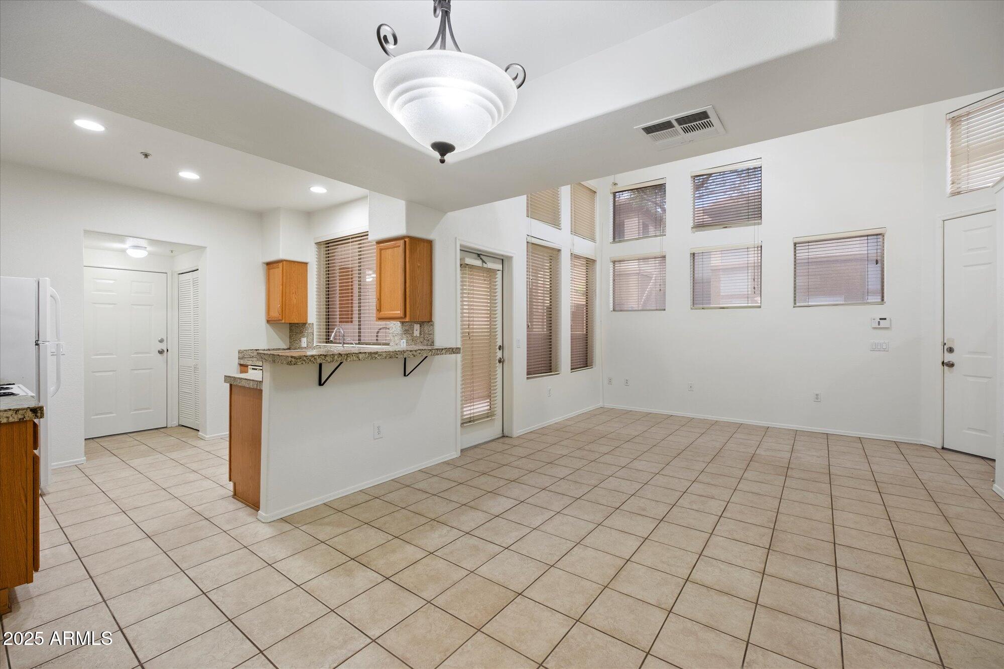 1445 E BROADWAY Road 120