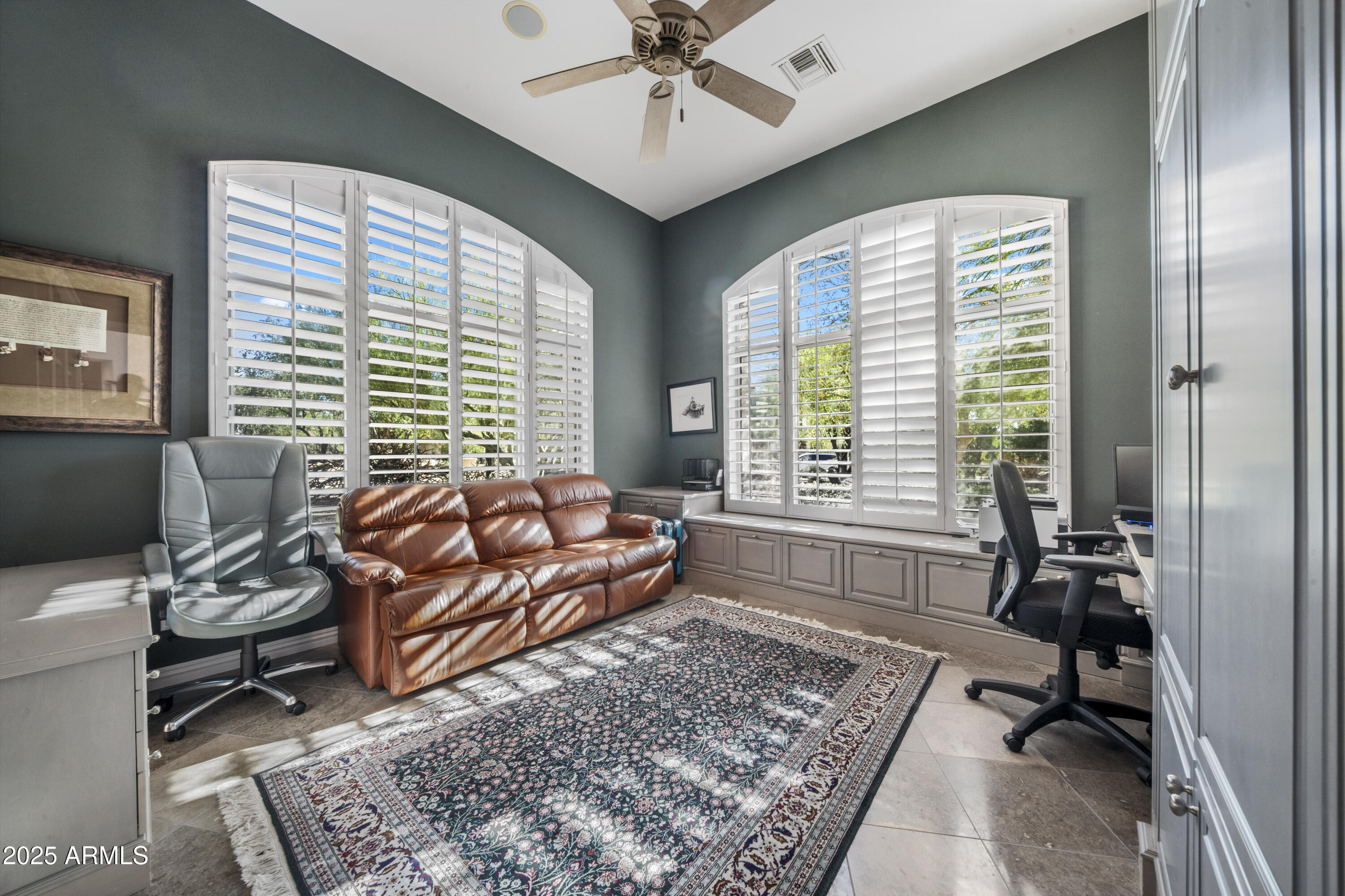 8350 E VIA DEL SOL Drive