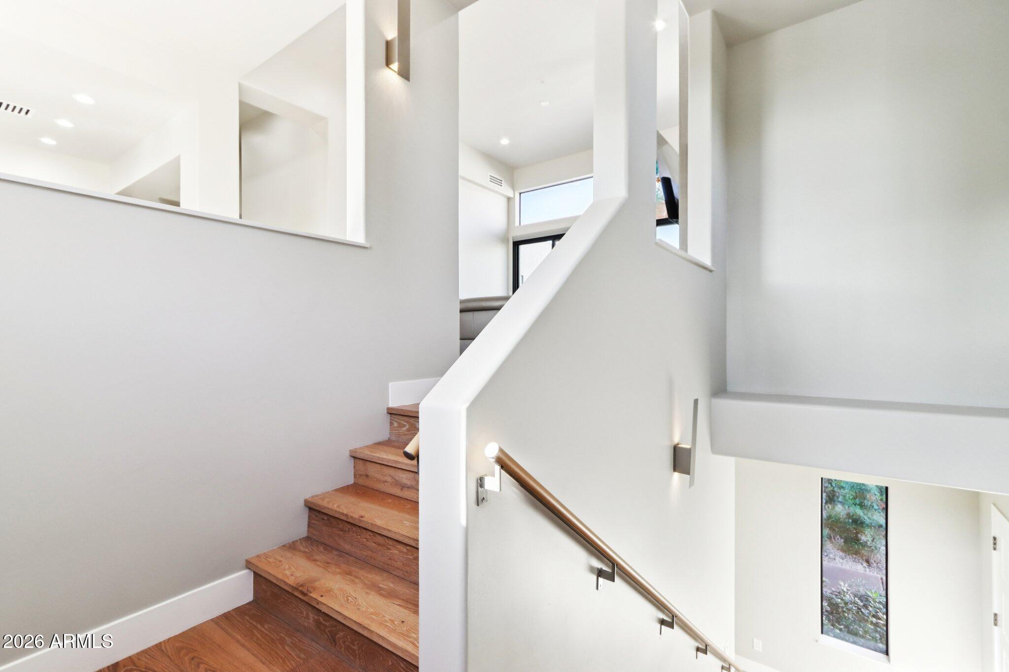 8989 N GAINEY CENTER Drive 237