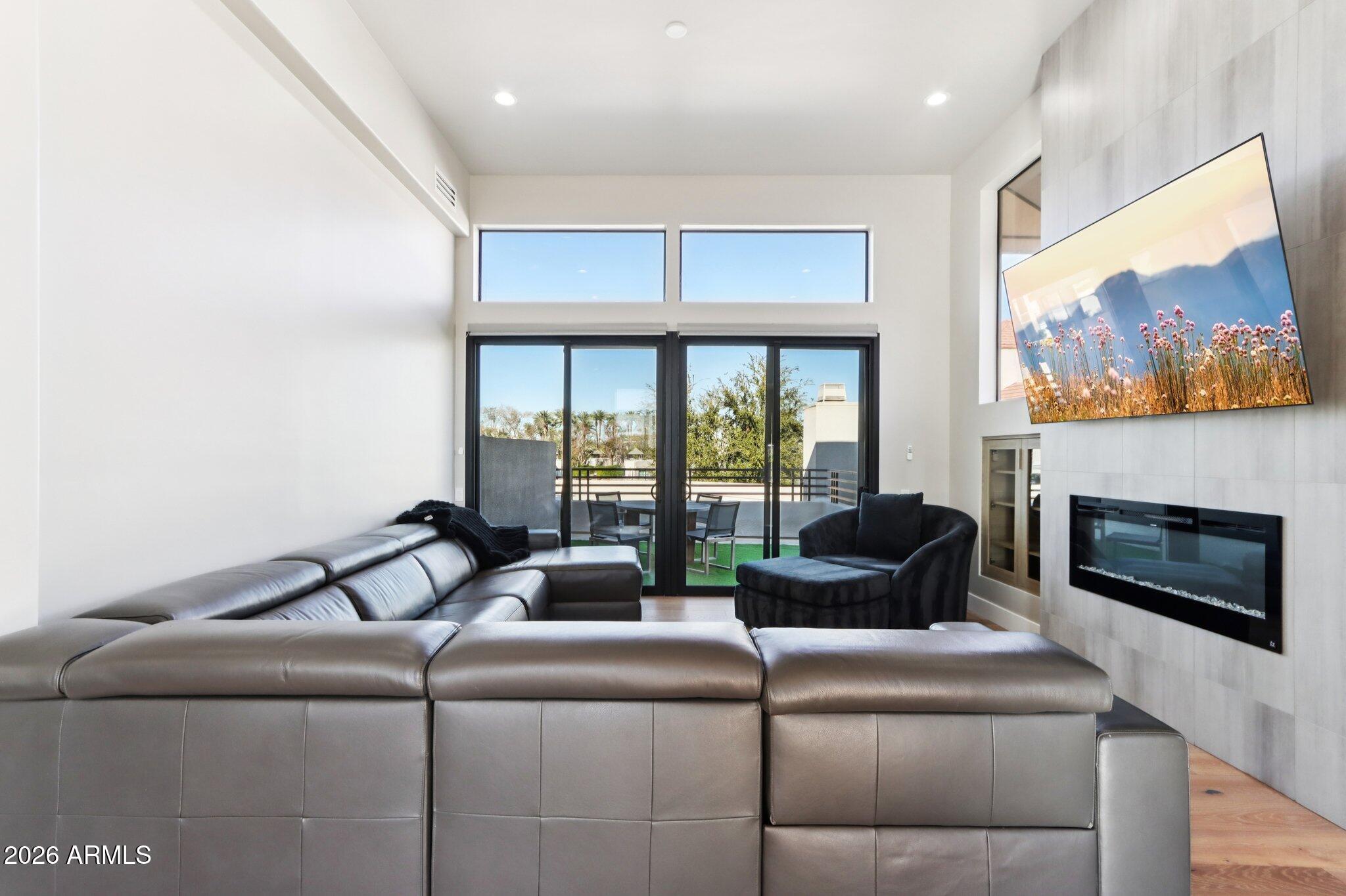 8989 N GAINEY CENTER Drive 237