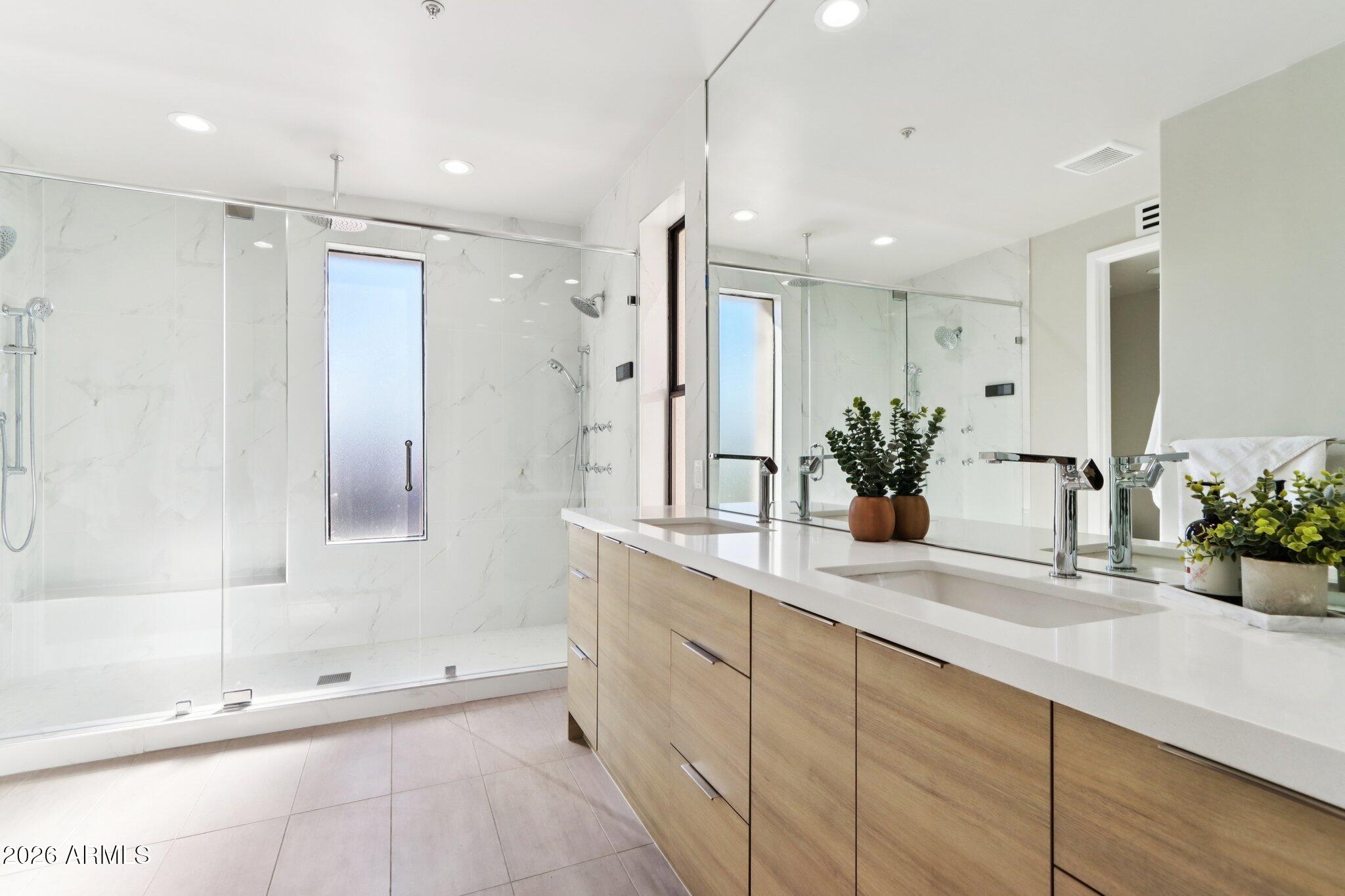 8989 N GAINEY CENTER Drive 237