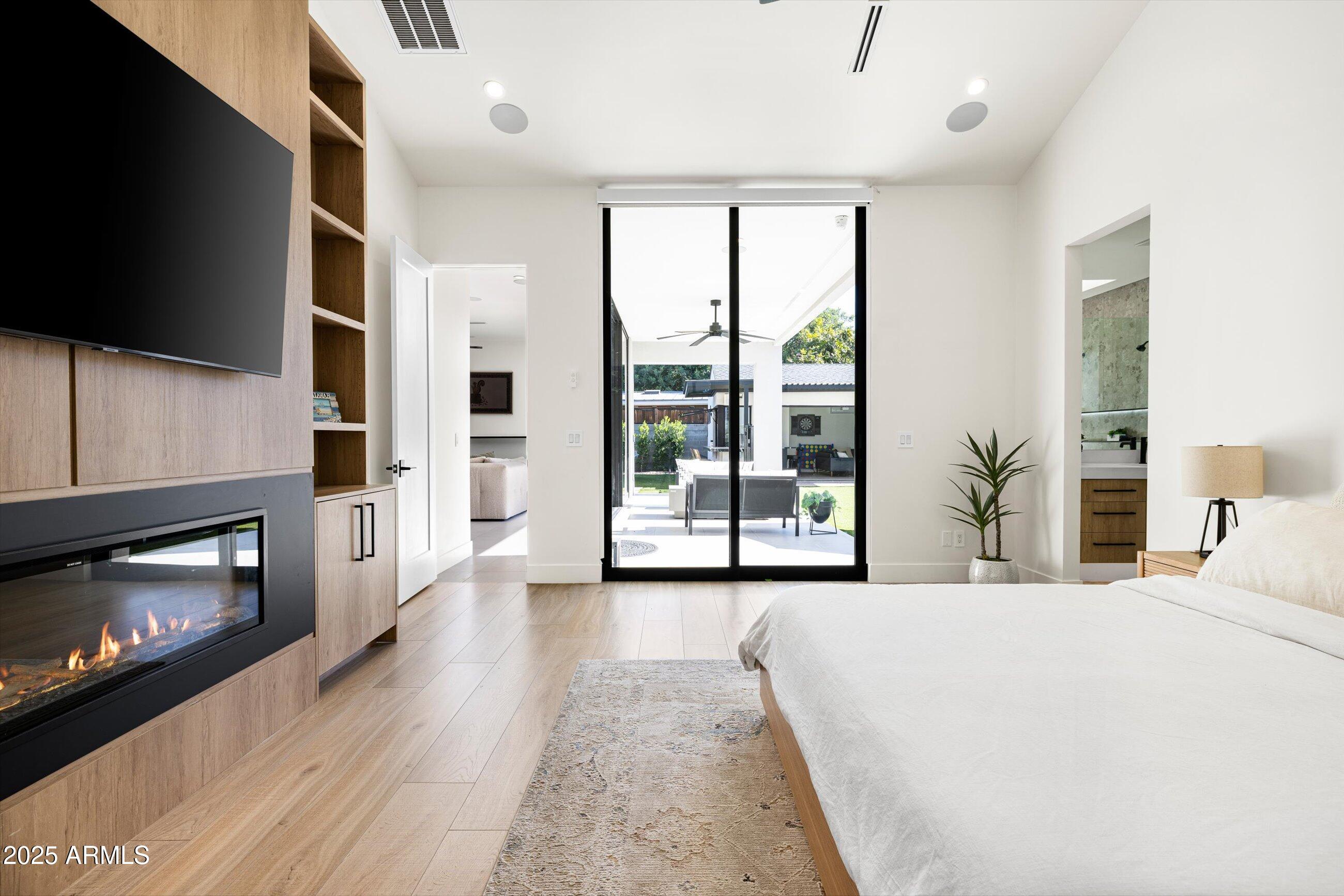 3721 E PICCADILLY Road