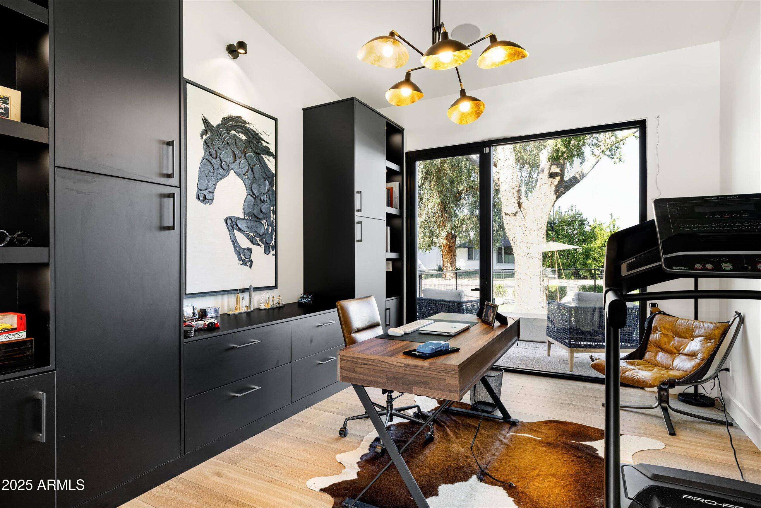 3721 E PICCADILLY Road