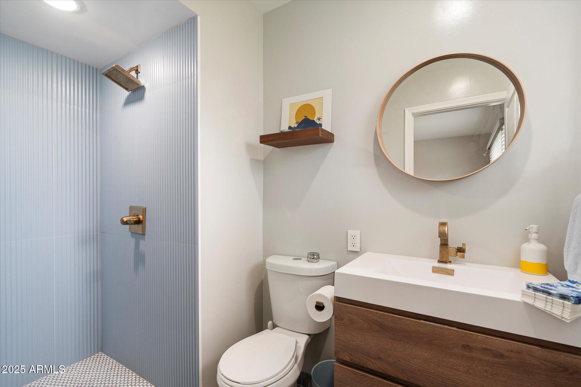 3328 E TURNEY Avenue