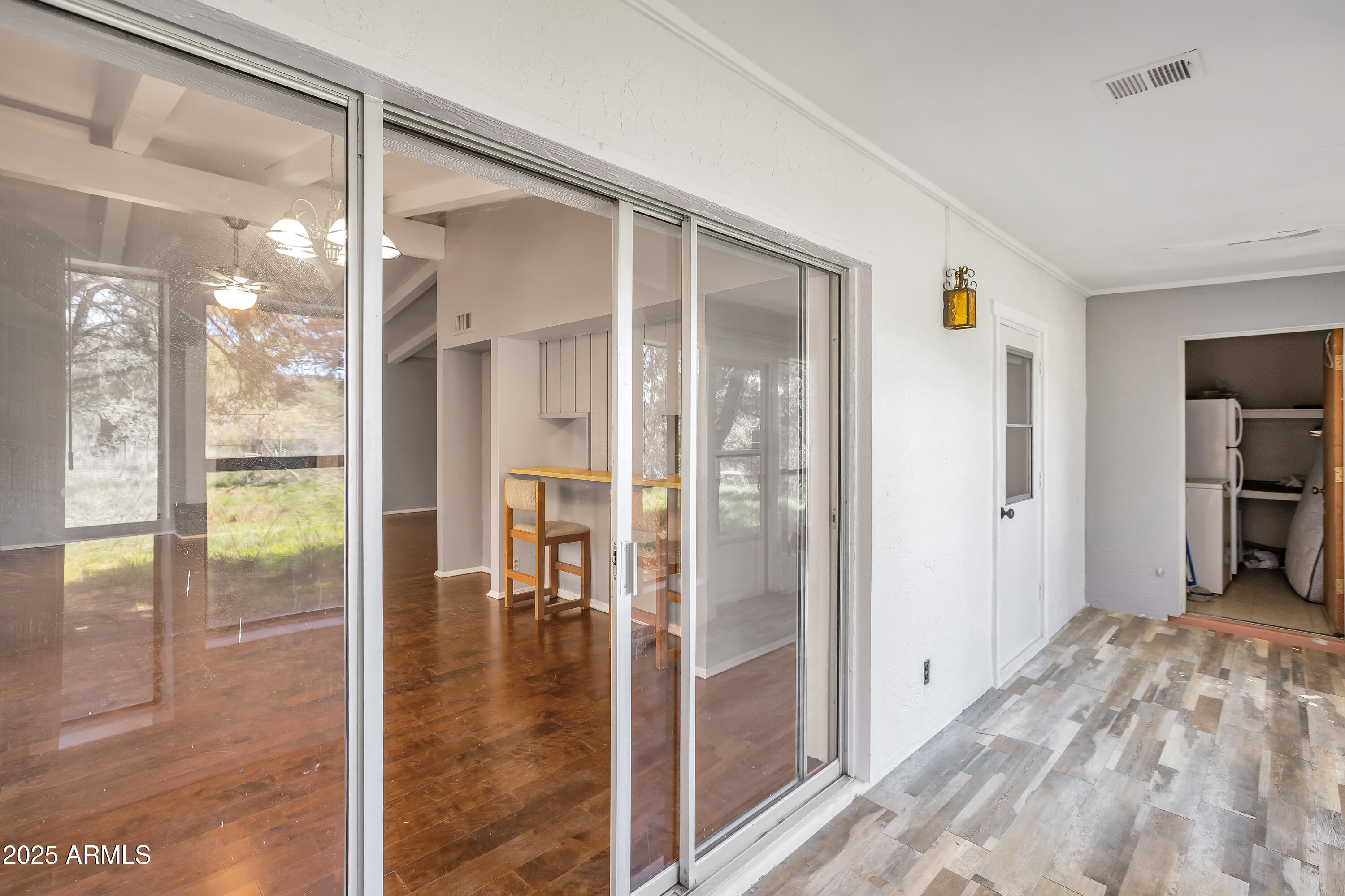 255 QUAIL HOLLOW Drive