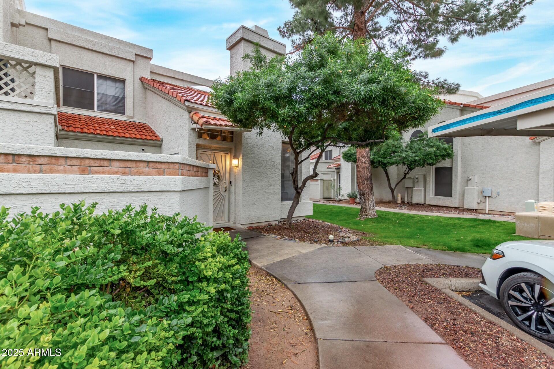 1717 E UNION HILLS Drive 1054