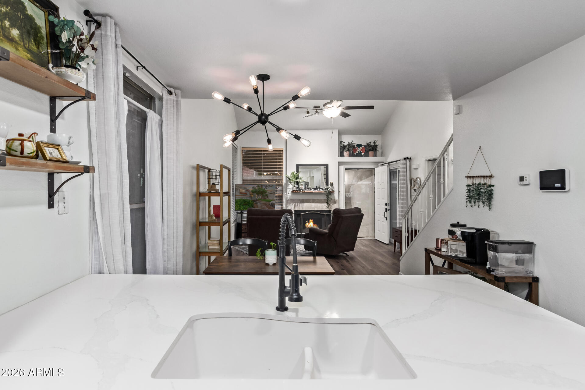 1717 E UNION HILLS Drive 1054