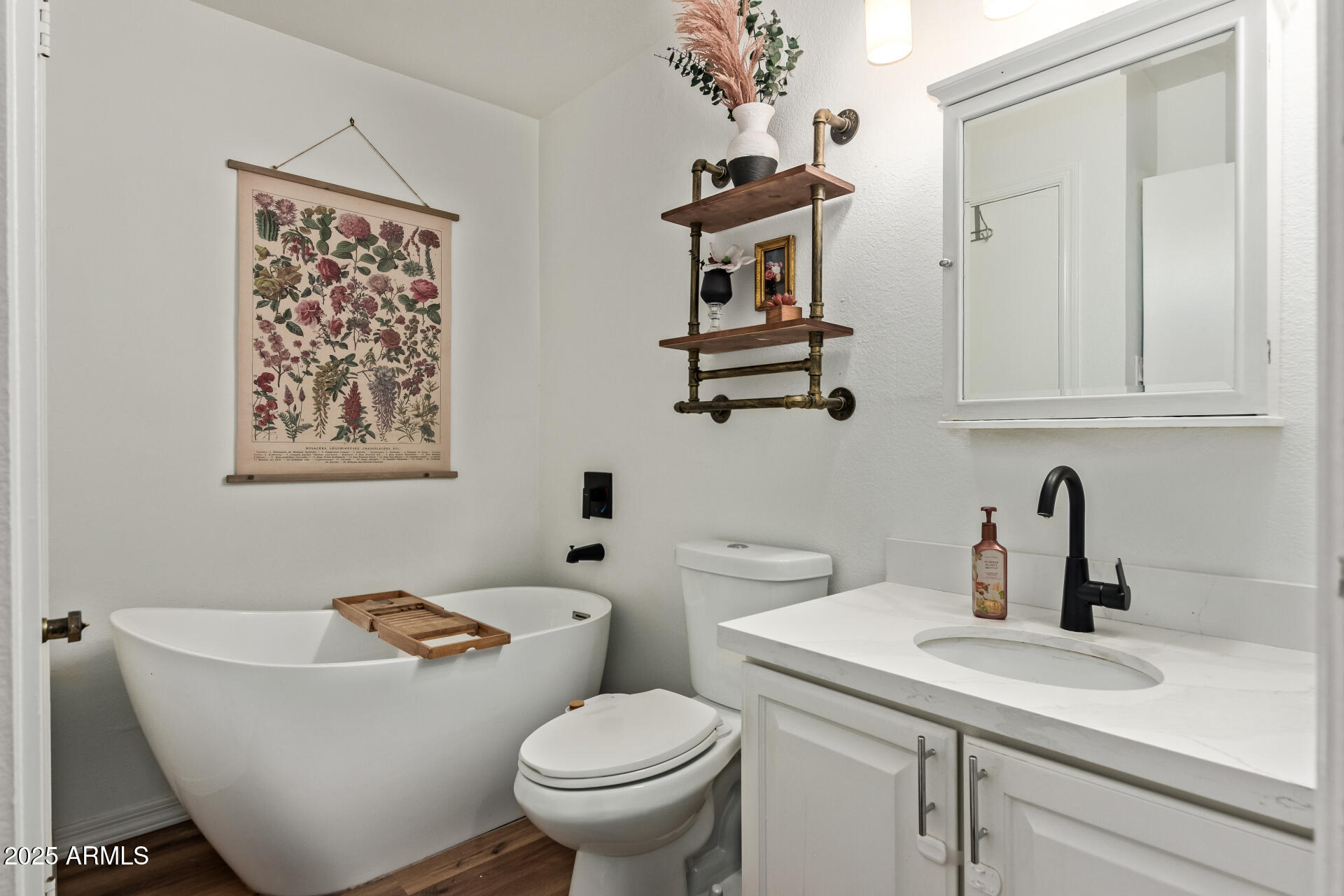 1717 E UNION HILLS Drive 1054