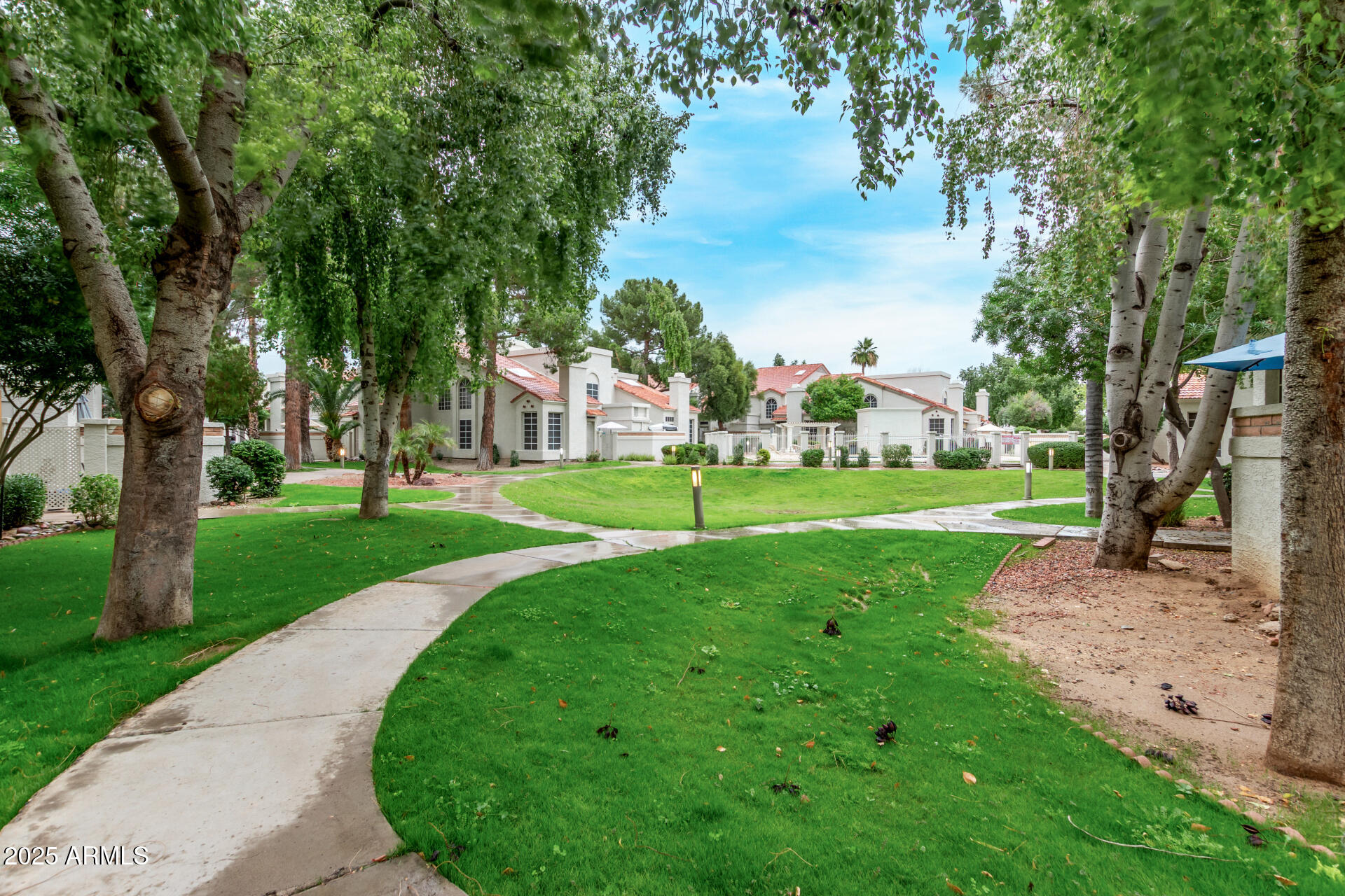 1717 E UNION HILLS Drive 1054