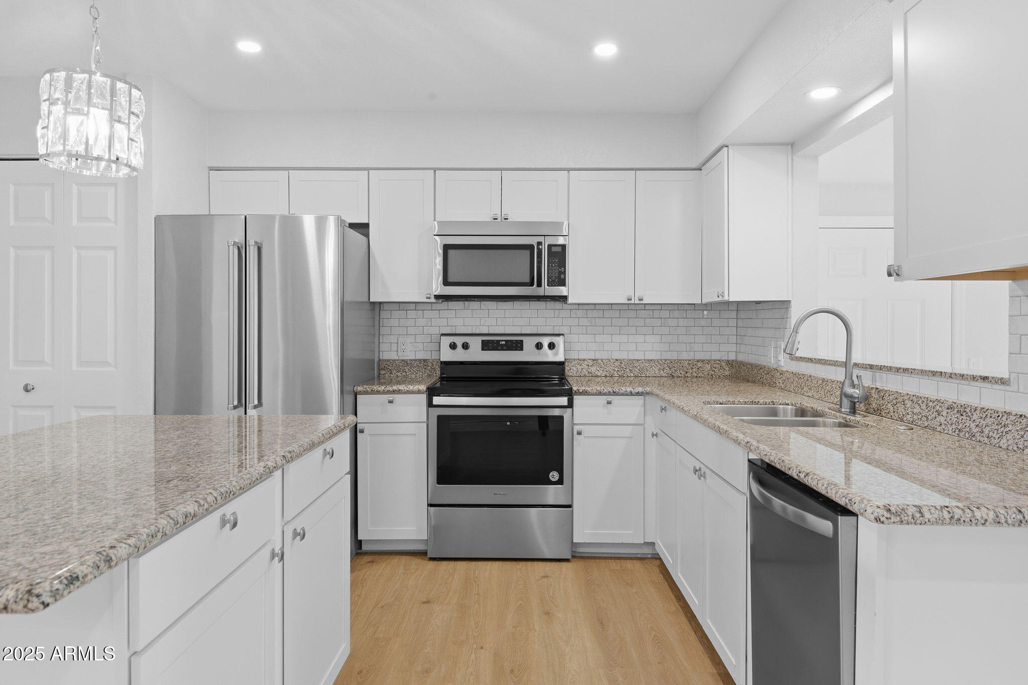 2030 W PORTOBELLO Avenue