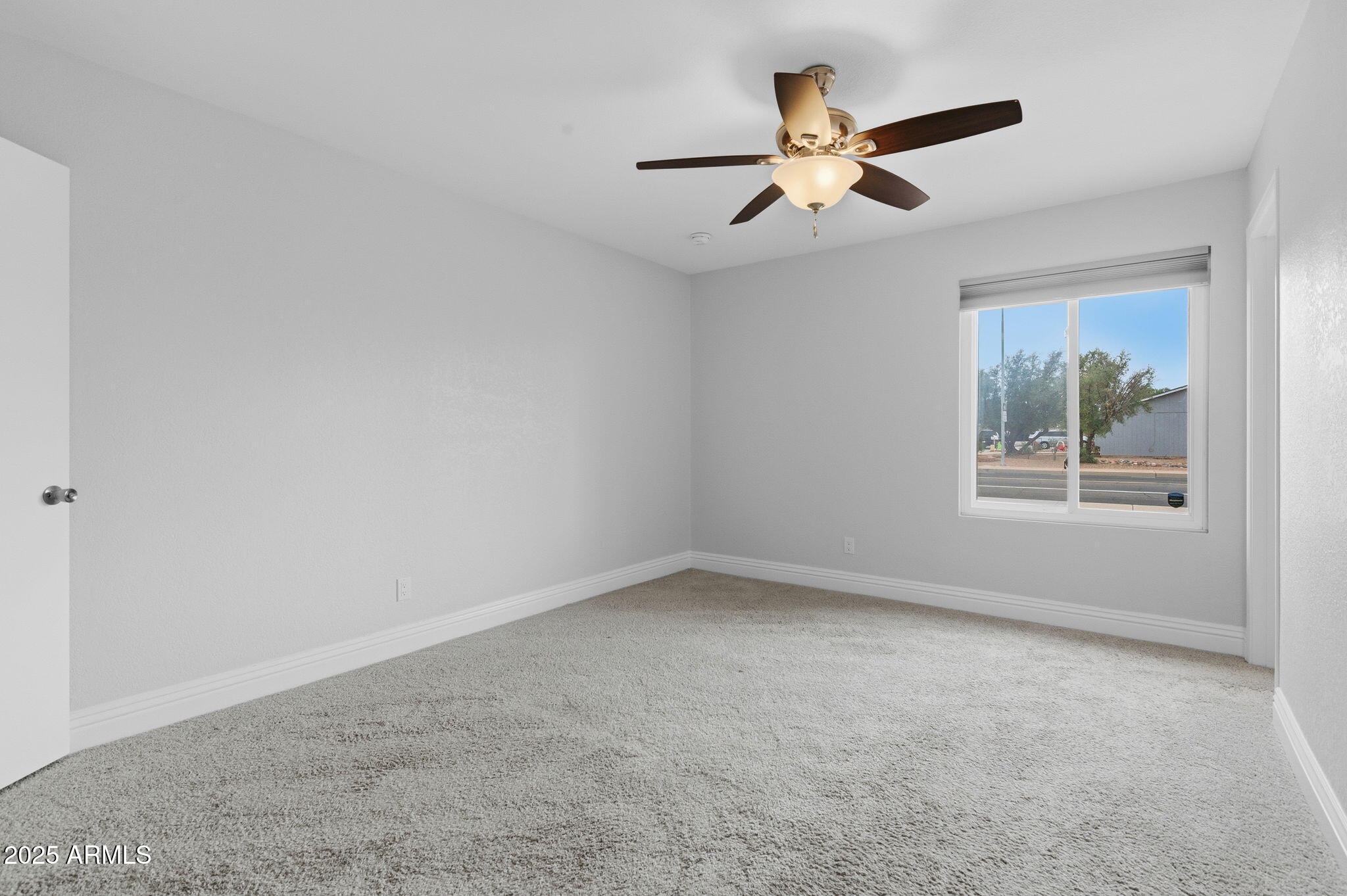 2030 W PORTOBELLO Avenue