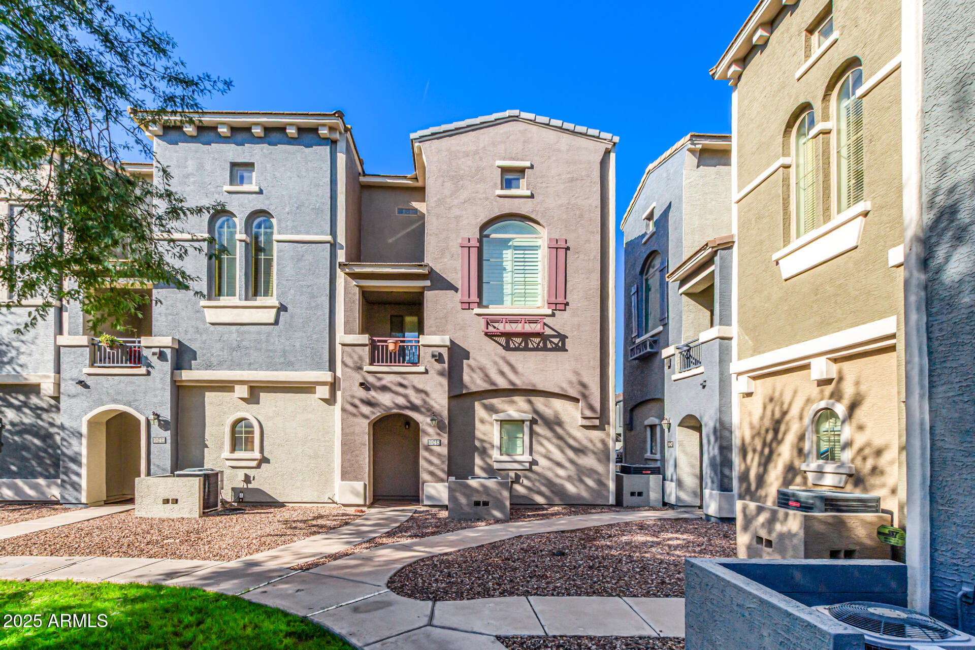 2401 E RIO SALADO Parkway 1048