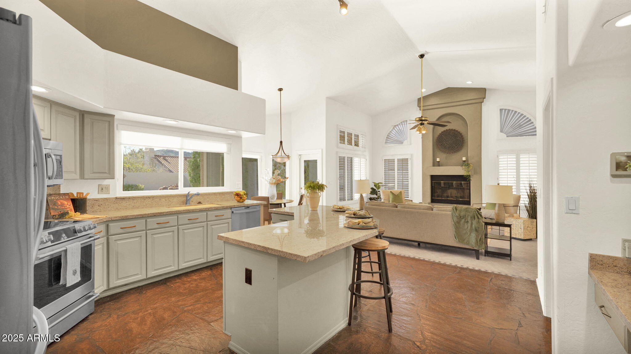 2545 E CATHEDRAL ROCK Drive