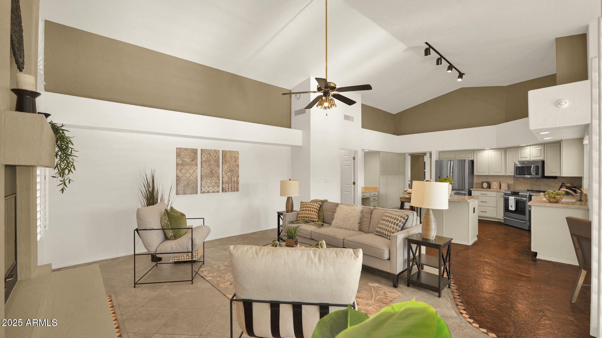 2545 E CATHEDRAL ROCK Drive