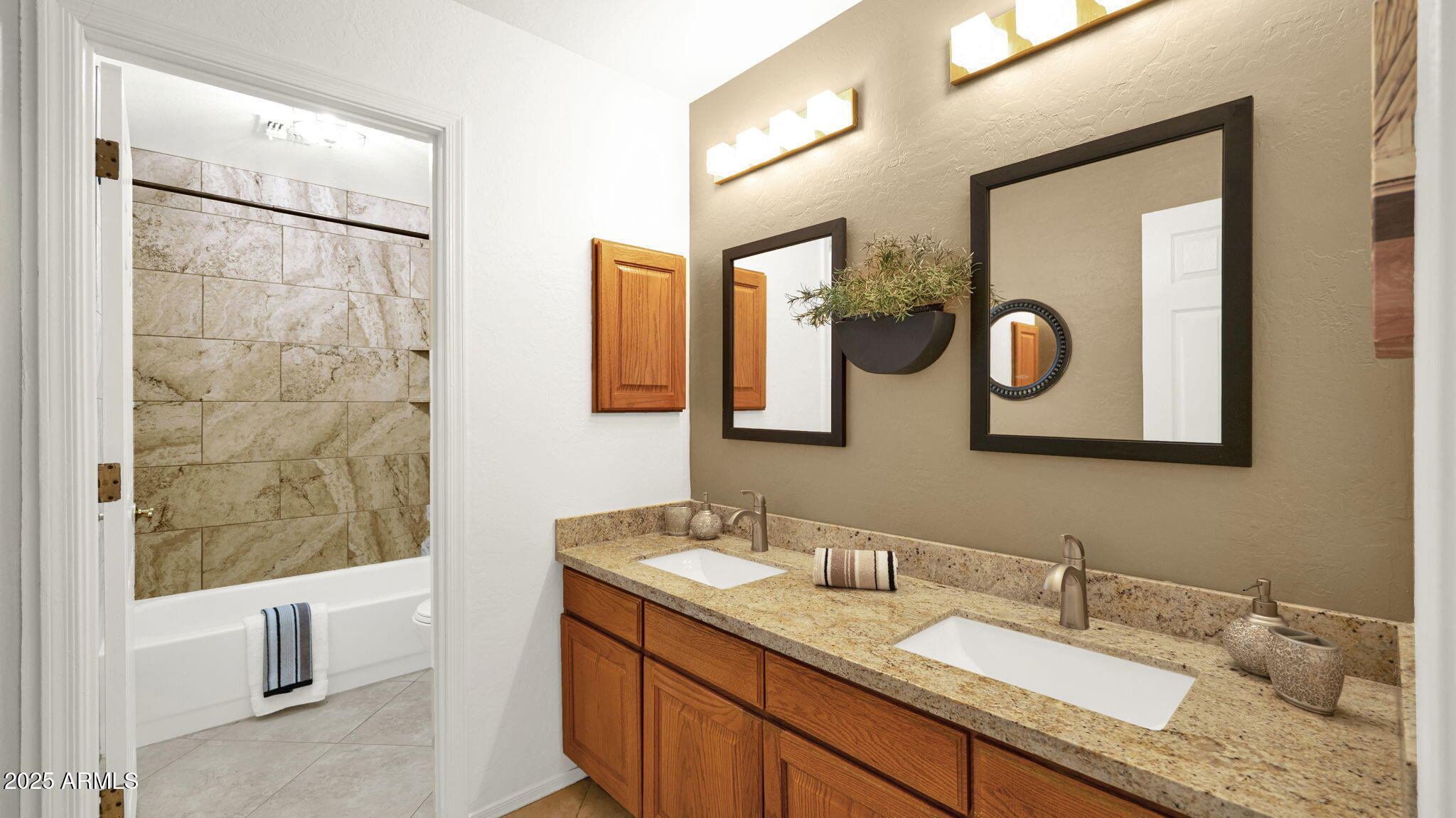 2545 E CATHEDRAL ROCK Drive