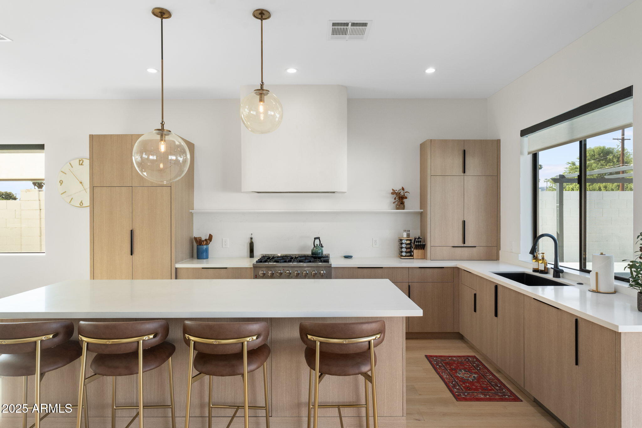 4546 E CAMPBELL Avenue