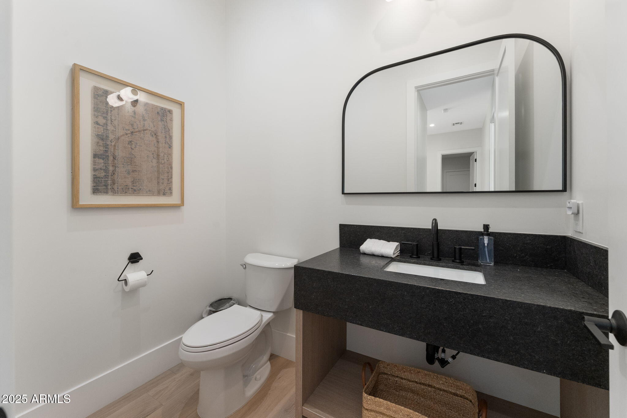 4546 E CAMPBELL Avenue