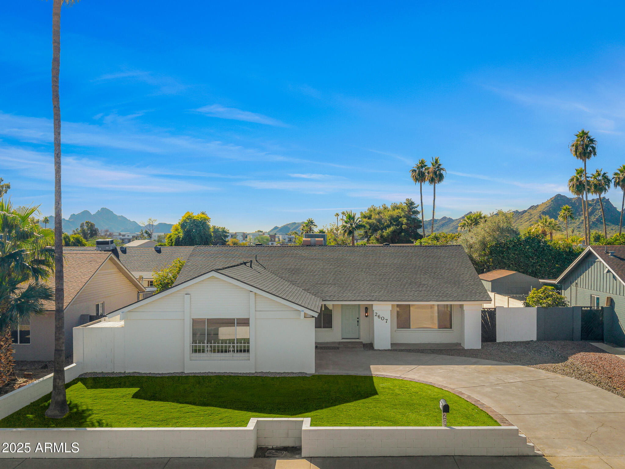 2607 E CORRINE Drive