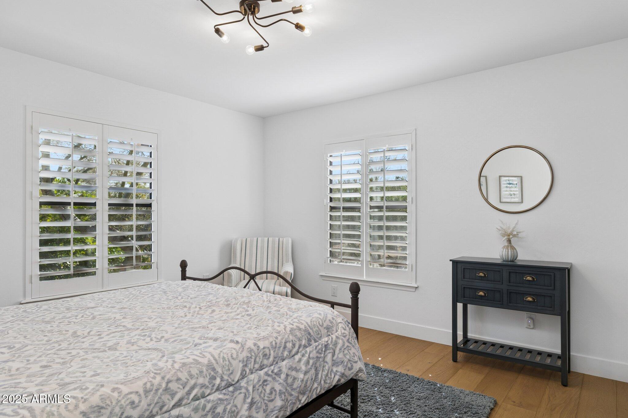 2044 E SMOKETREE Drive