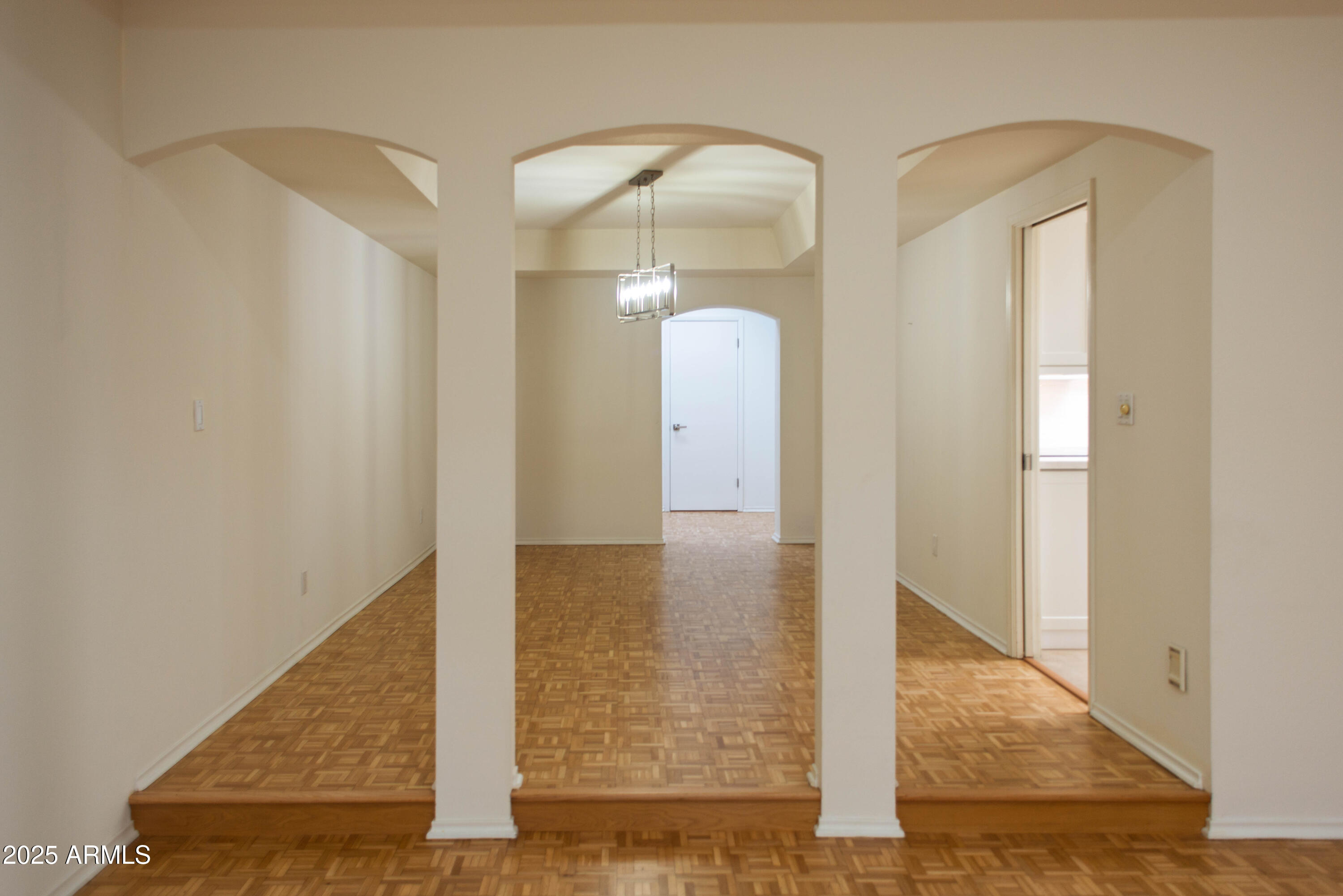 6945 E GLENROSA Avenue