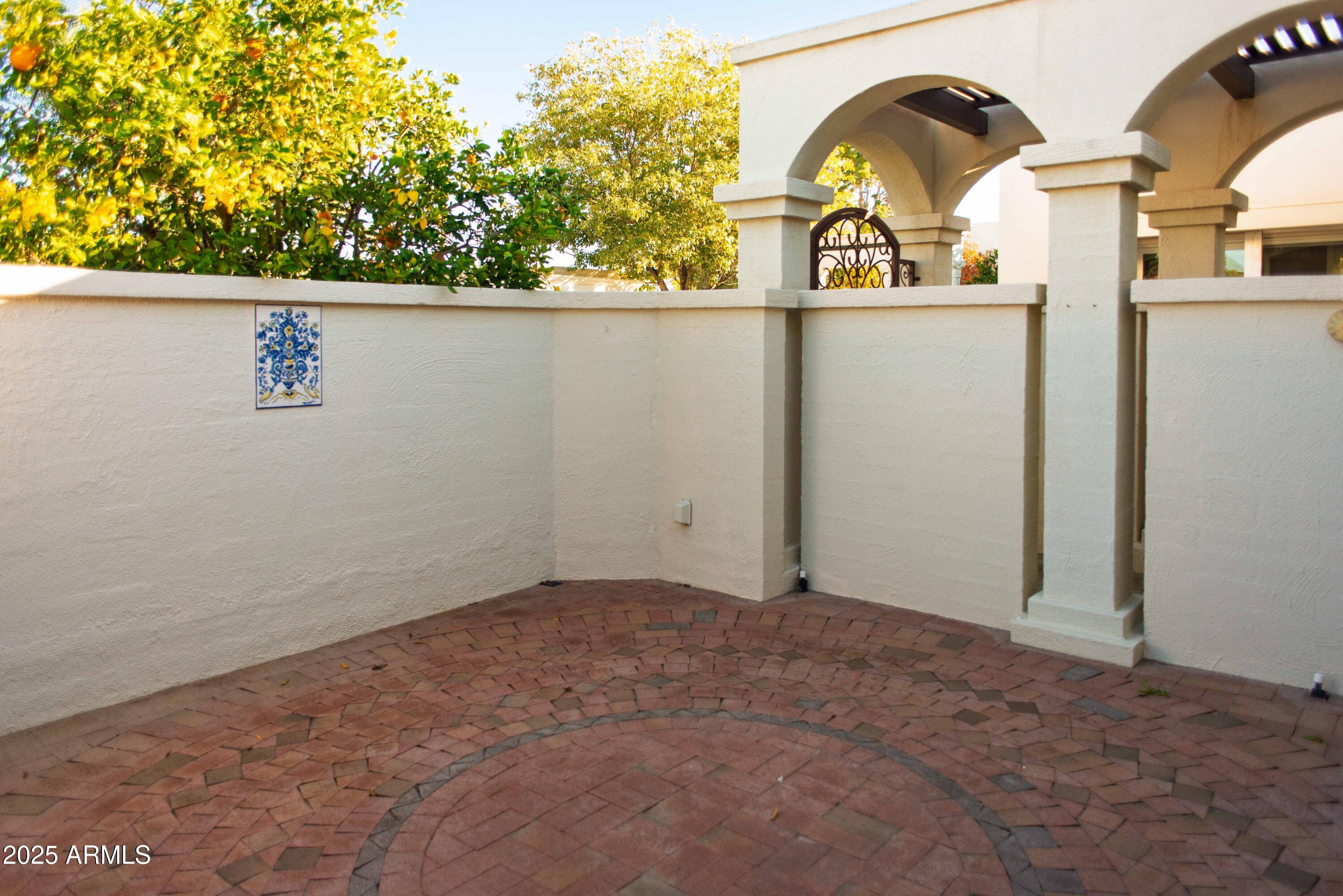 6945 E GLENROSA Avenue