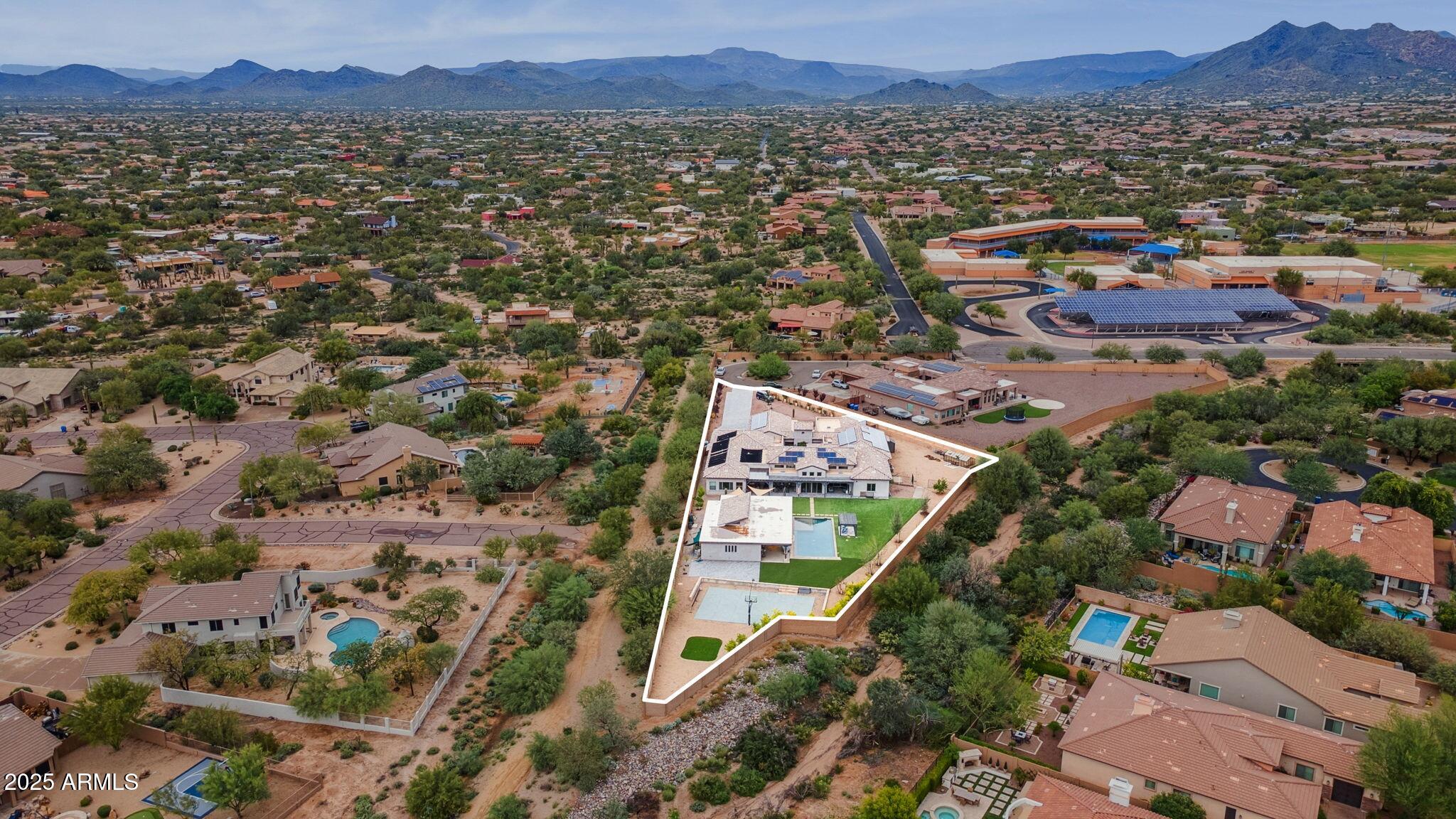 5237 E MONTGOMERY Road