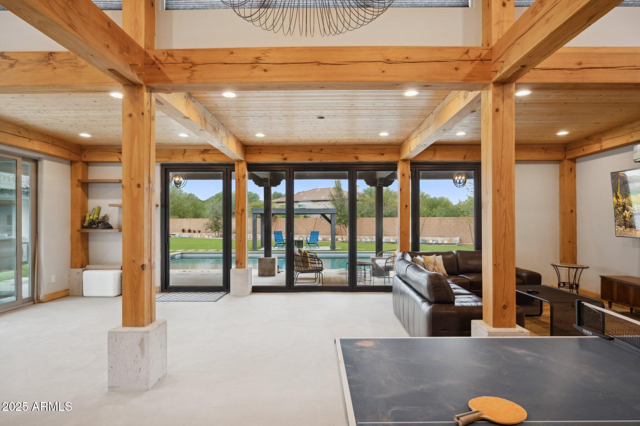 5237 E MONTGOMERY Road