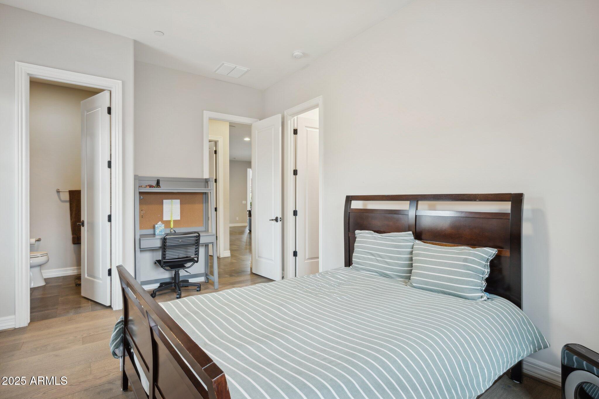 5237 E MONTGOMERY Road