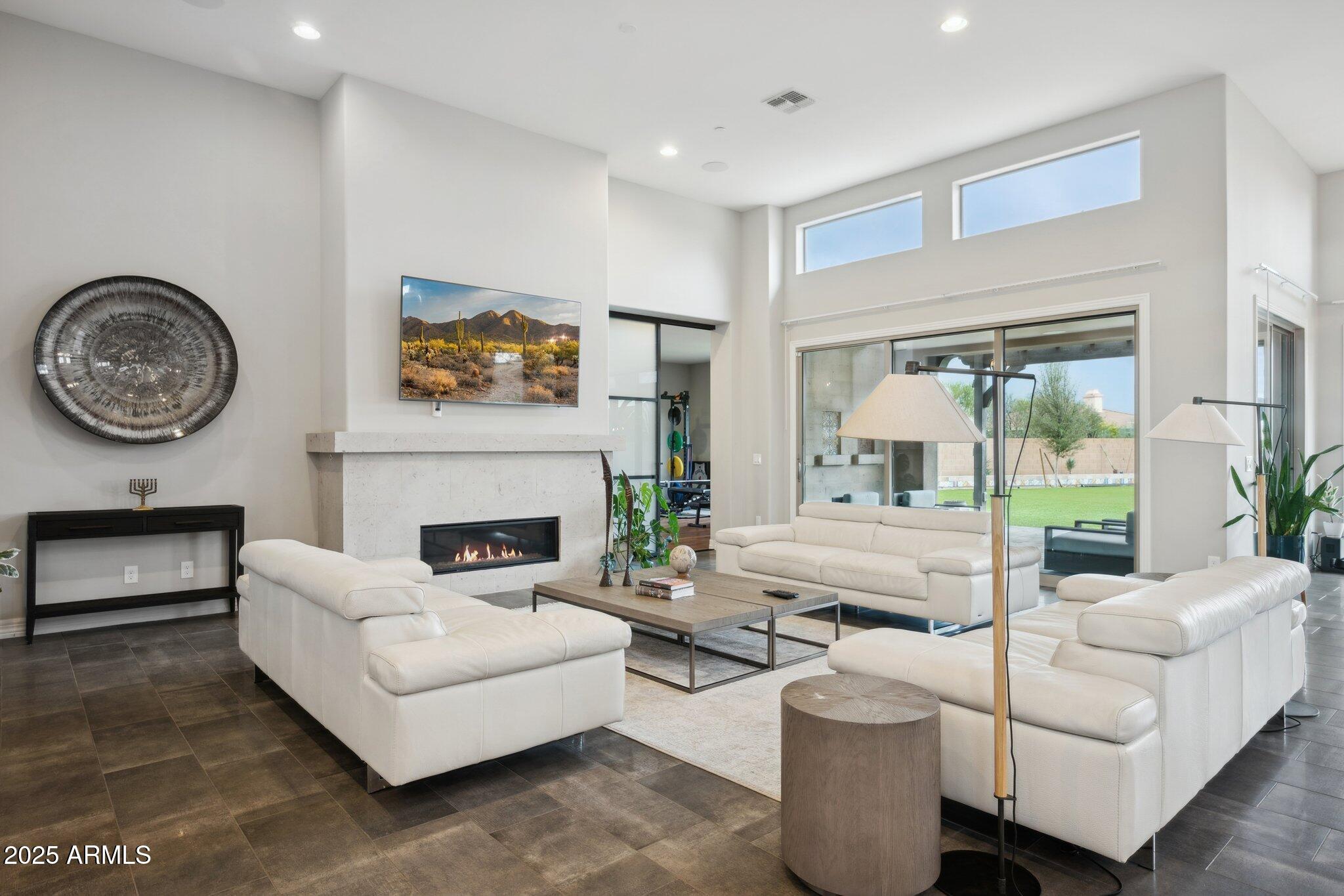 5237 E MONTGOMERY Road