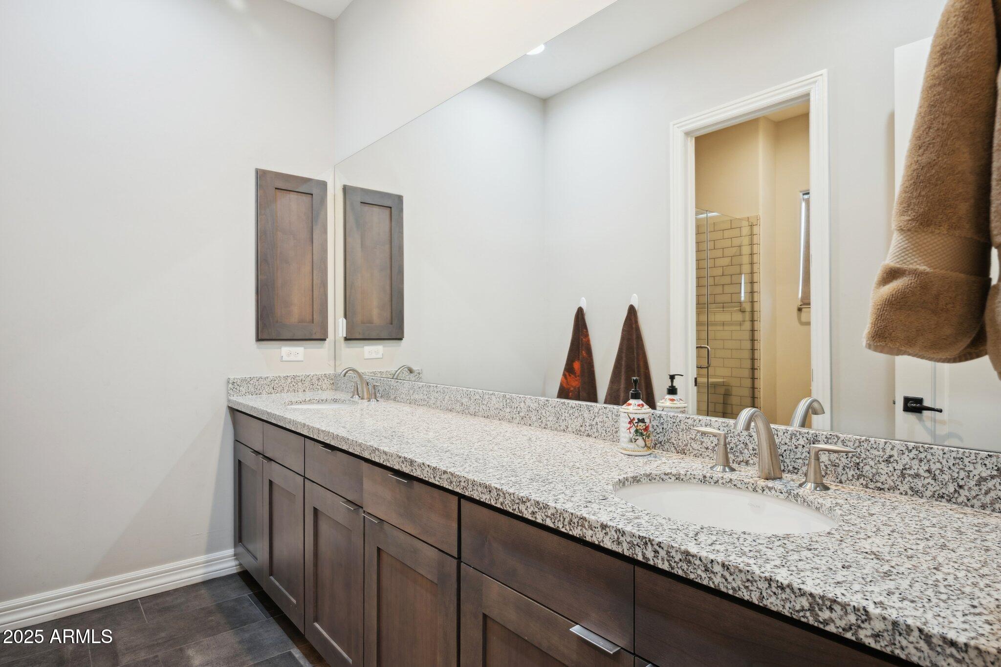 5237 E MONTGOMERY Road