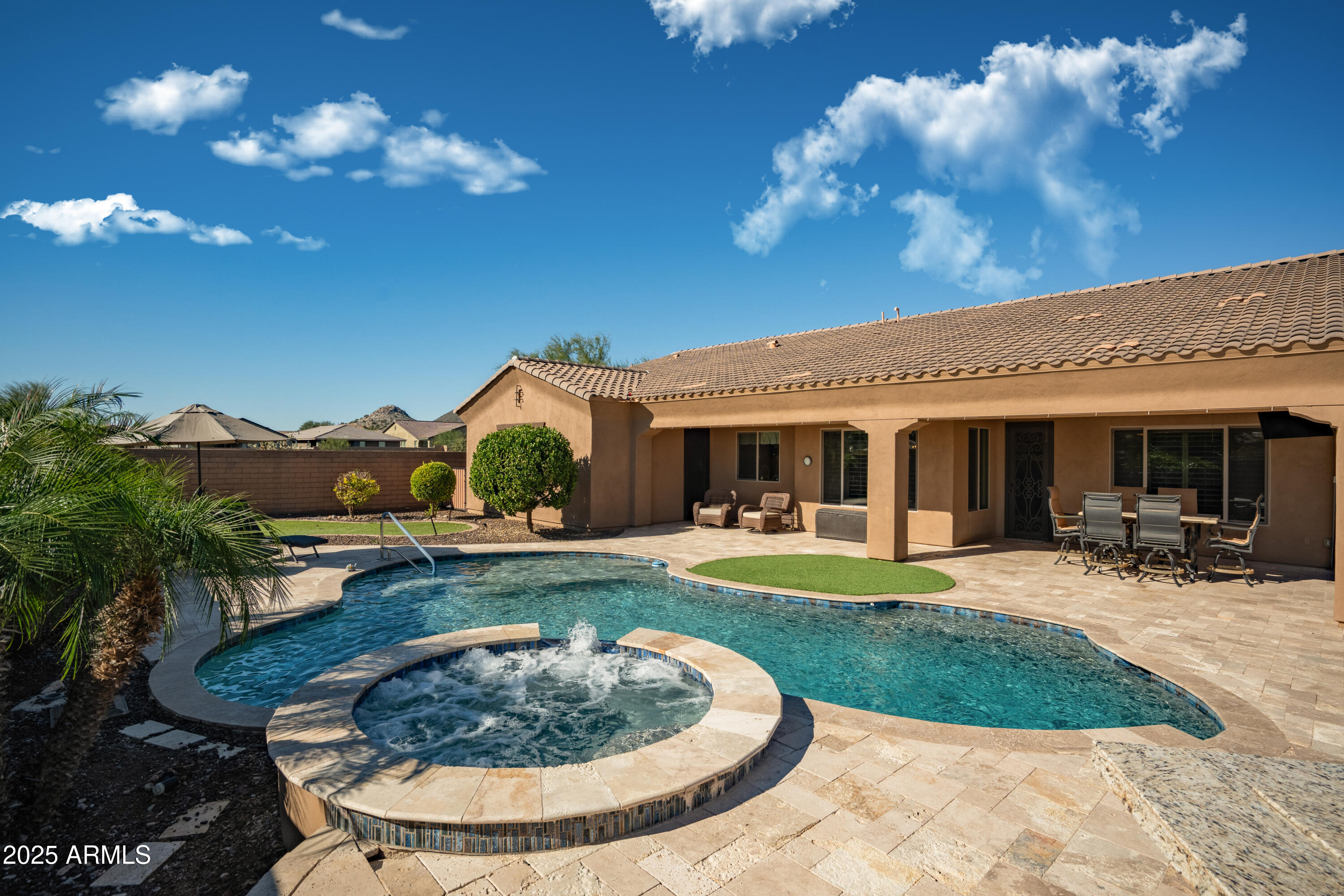 12937 W CALLE DE SOL