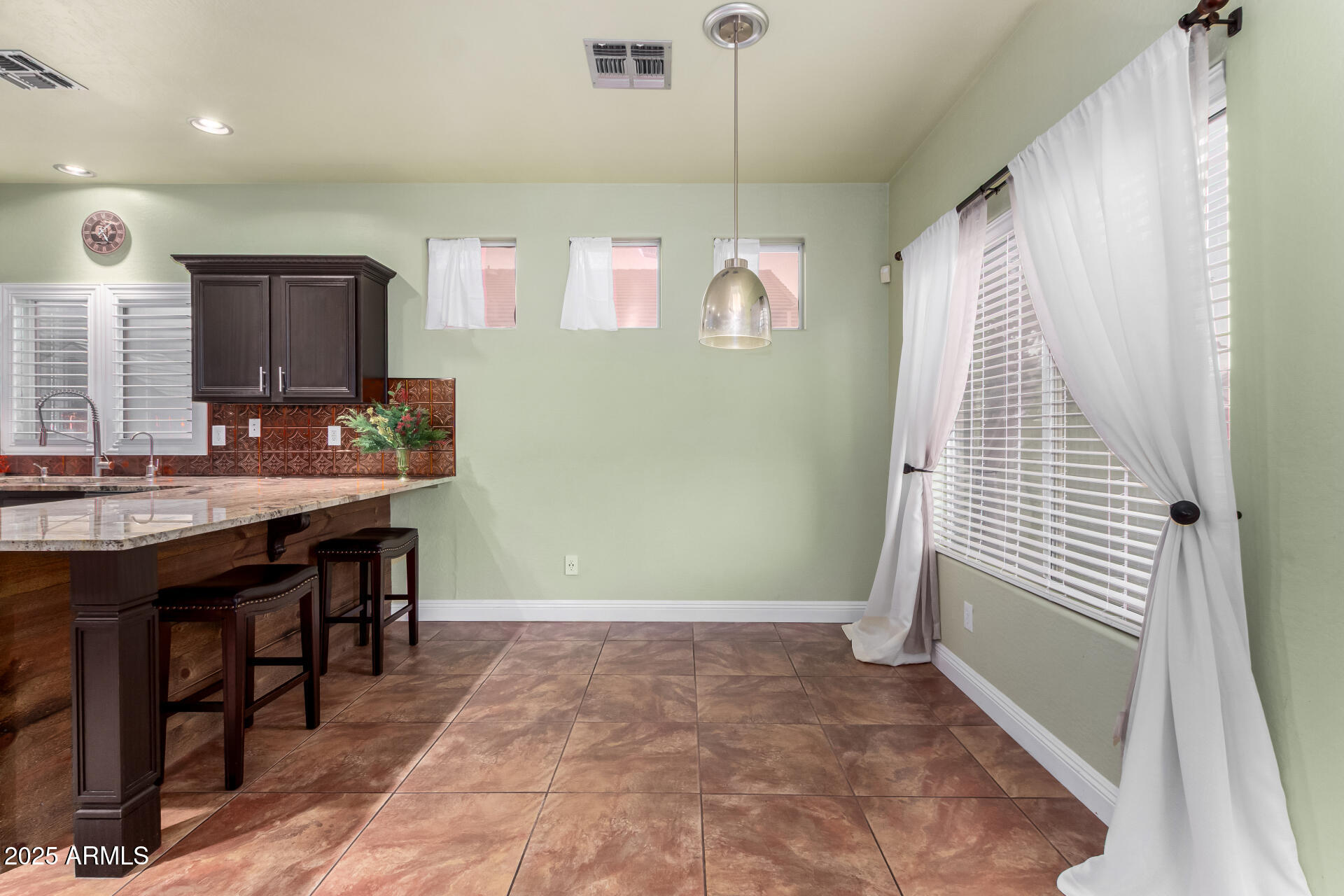 1938 E LOS ALAMOS Street