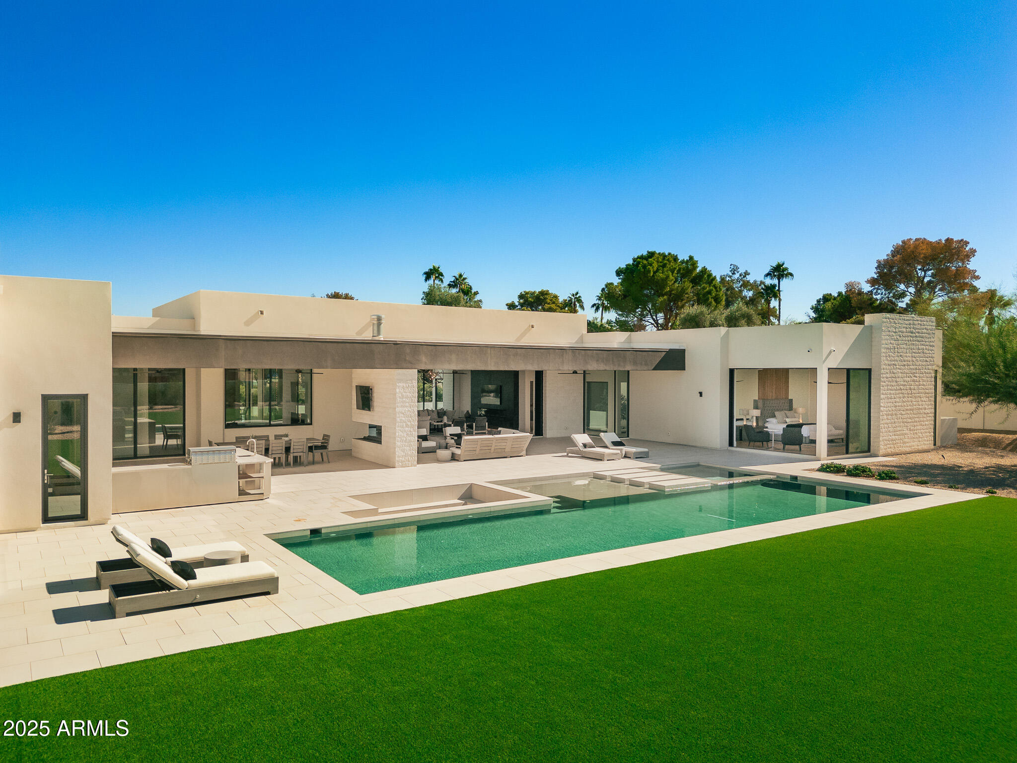 5800 N MONTE VISTA Drive