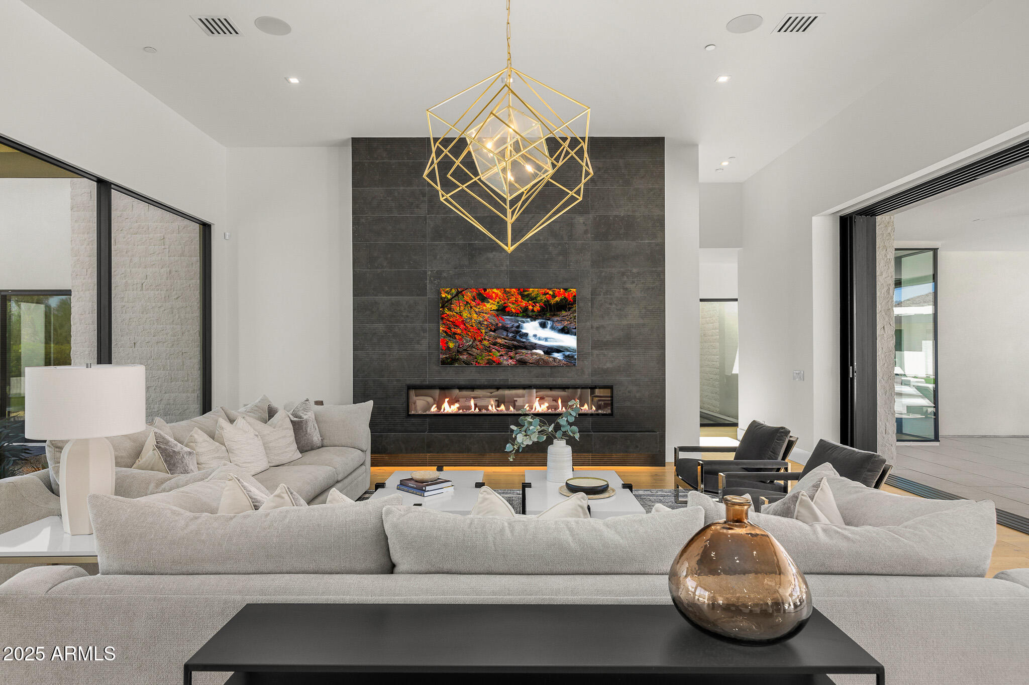 5800 N MONTE VISTA Drive