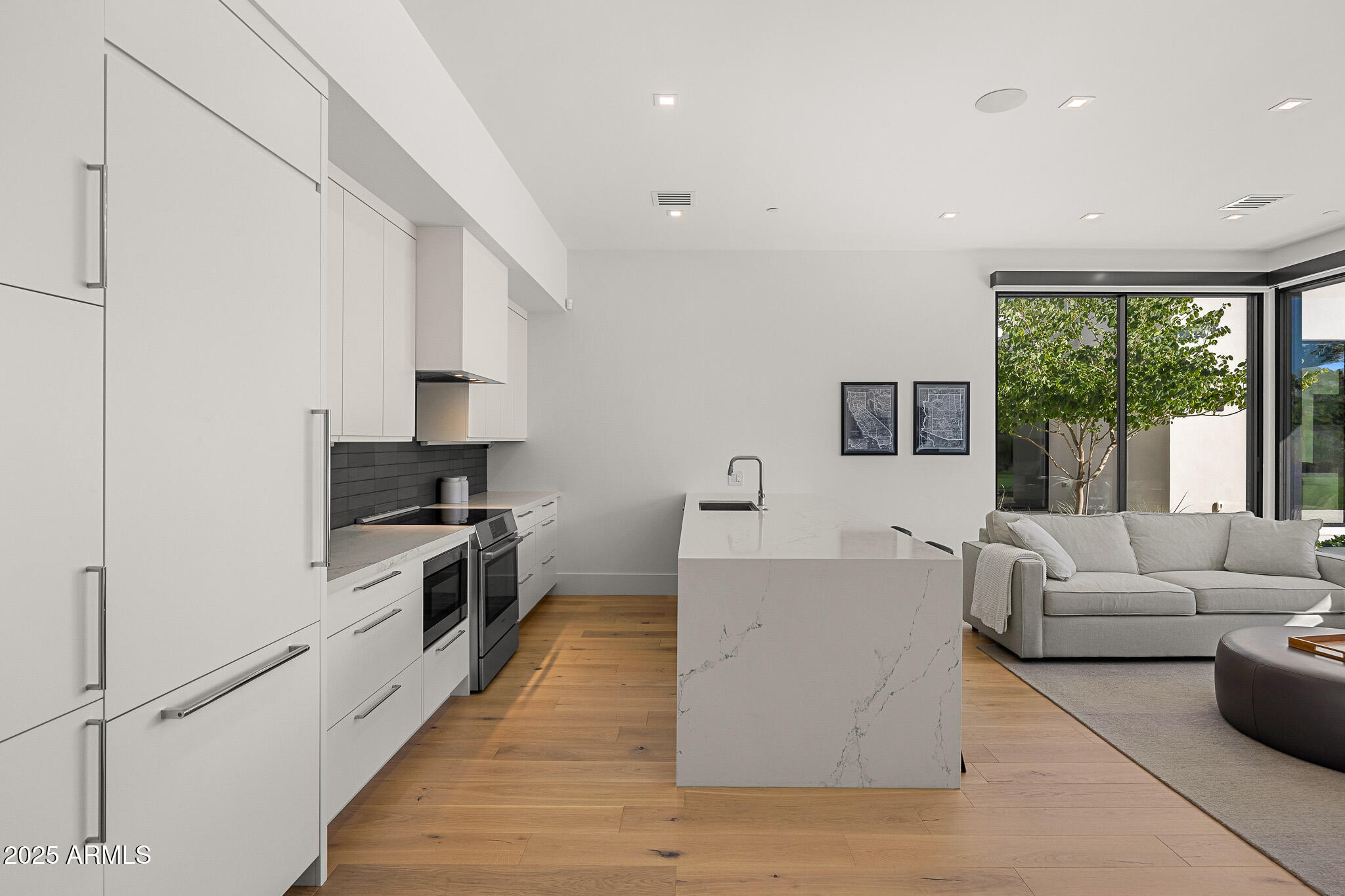 5800 N MONTE VISTA Drive