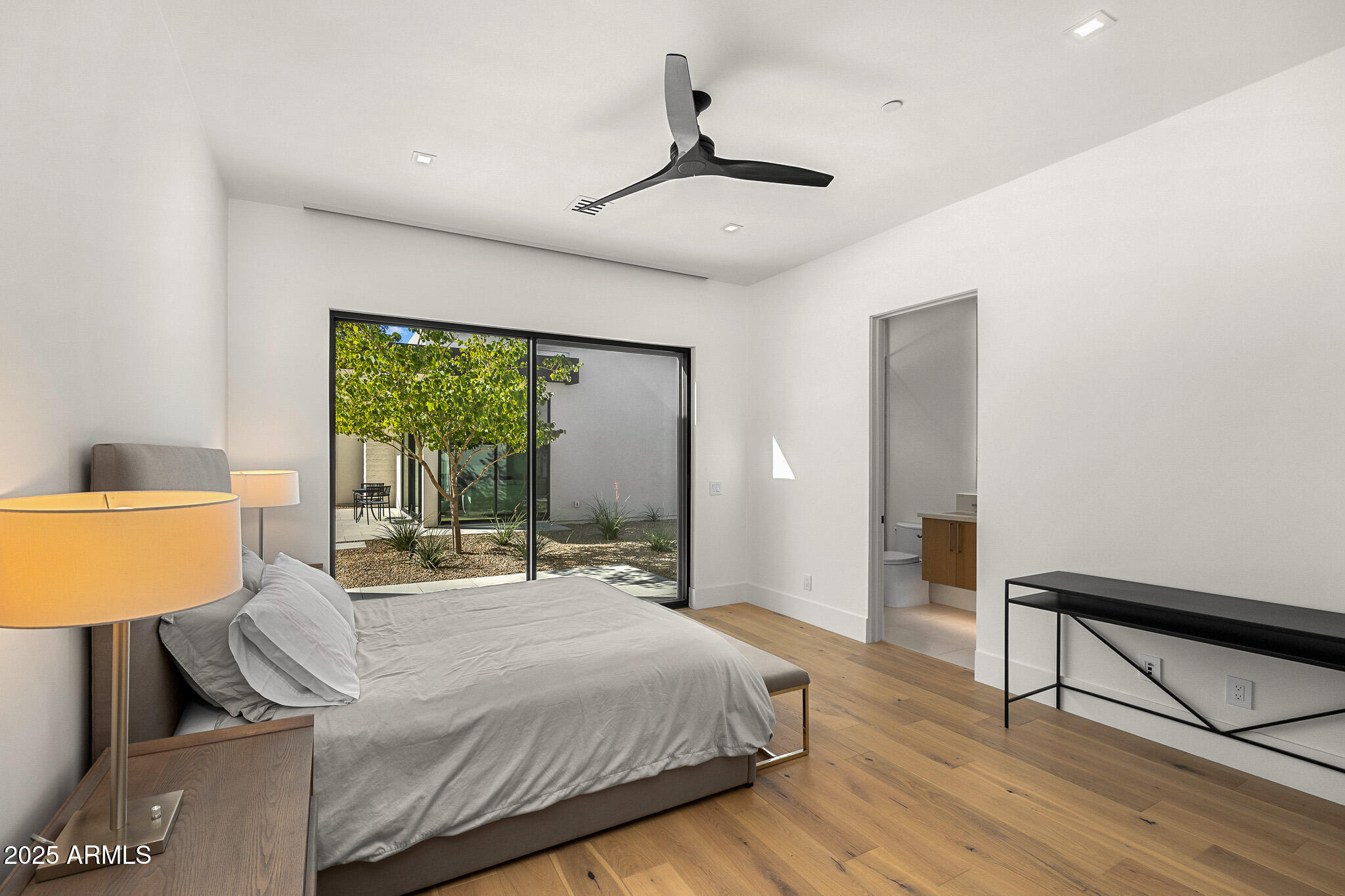 5800 N MONTE VISTA Drive