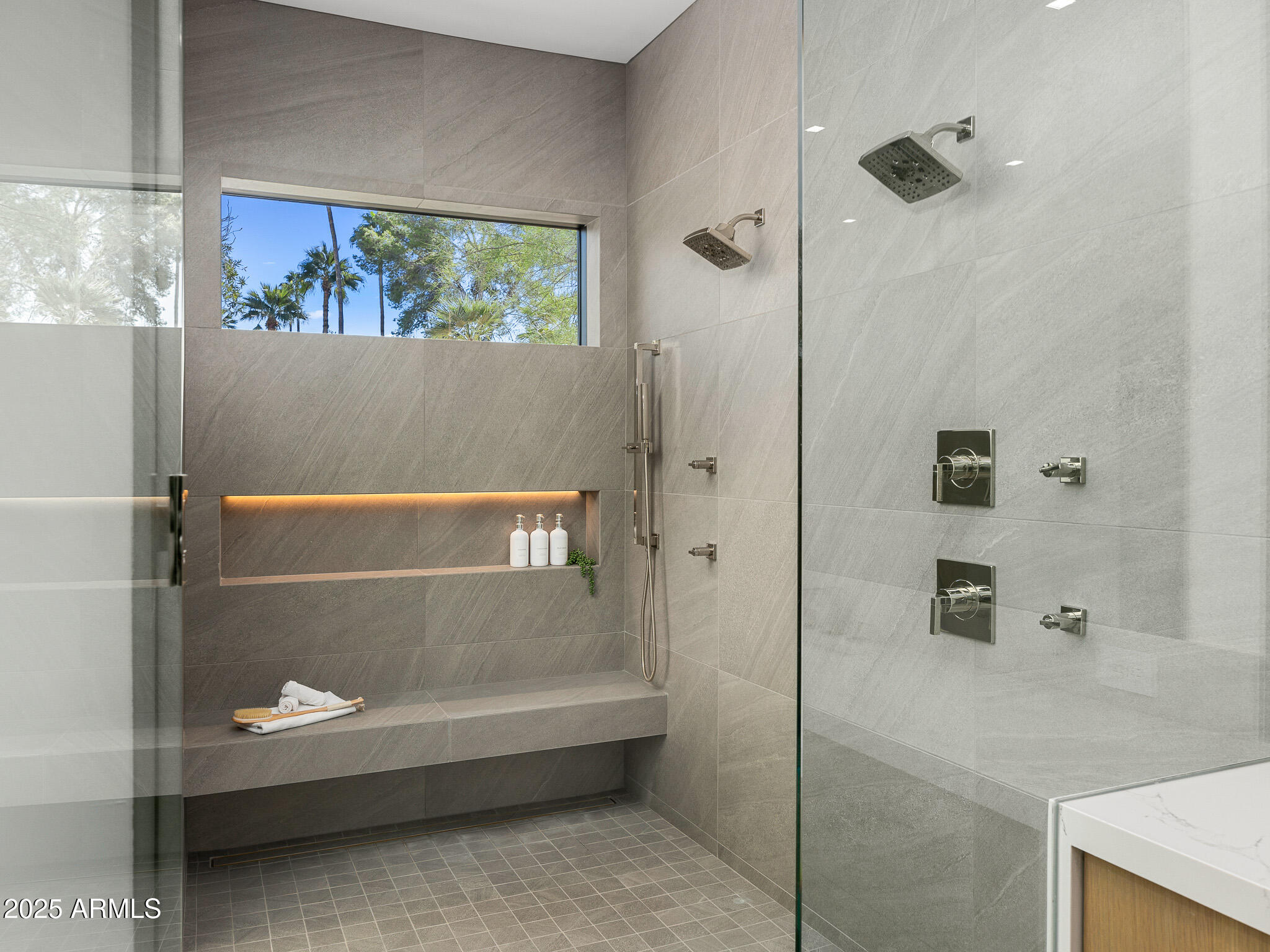 5800 N MONTE VISTA Drive