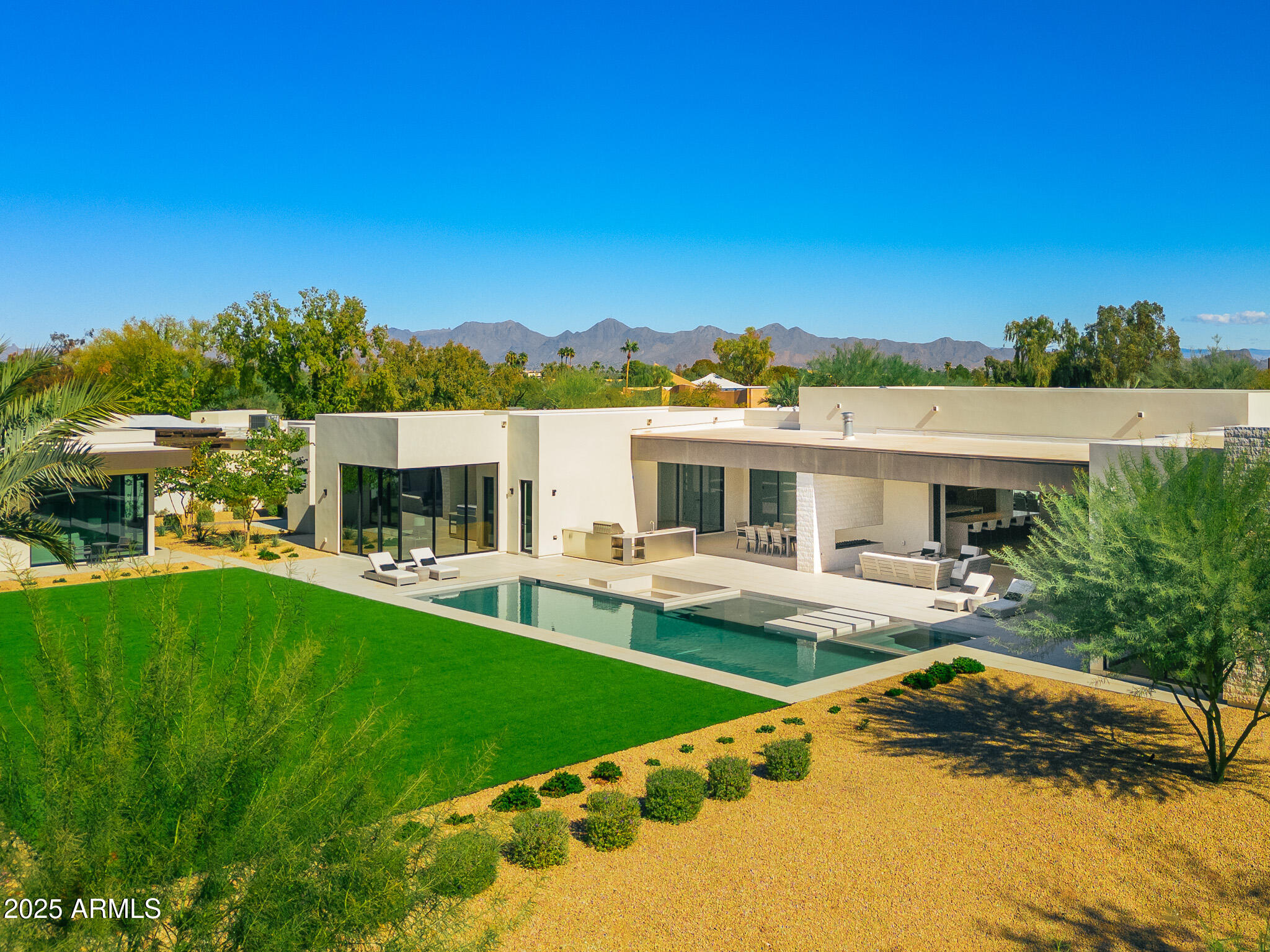 5800 N MONTE VISTA Drive