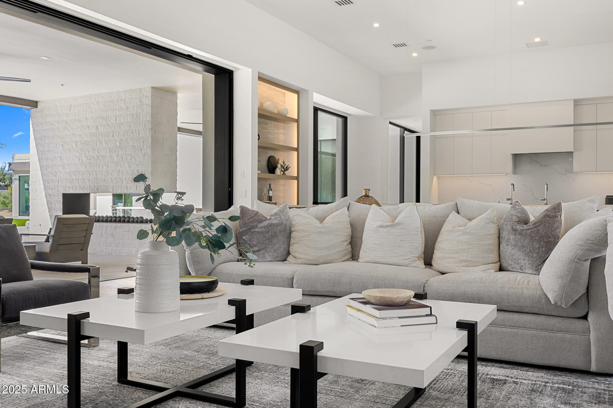 5800 N MONTE VISTA Drive