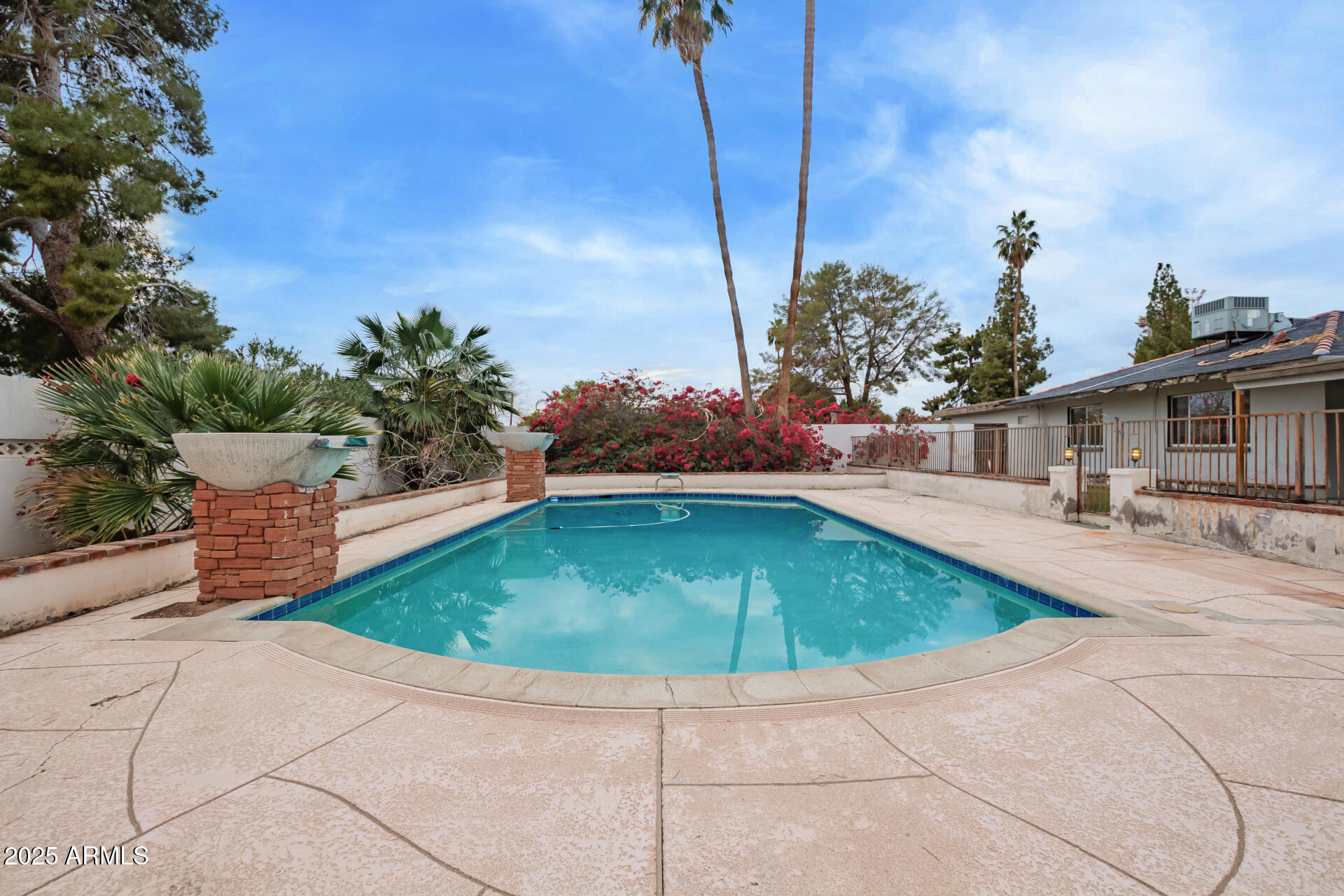 5401 E EXETER Boulevard