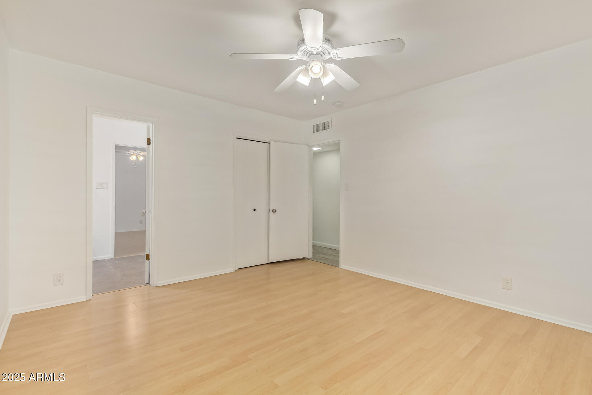 5401 E EXETER Boulevard