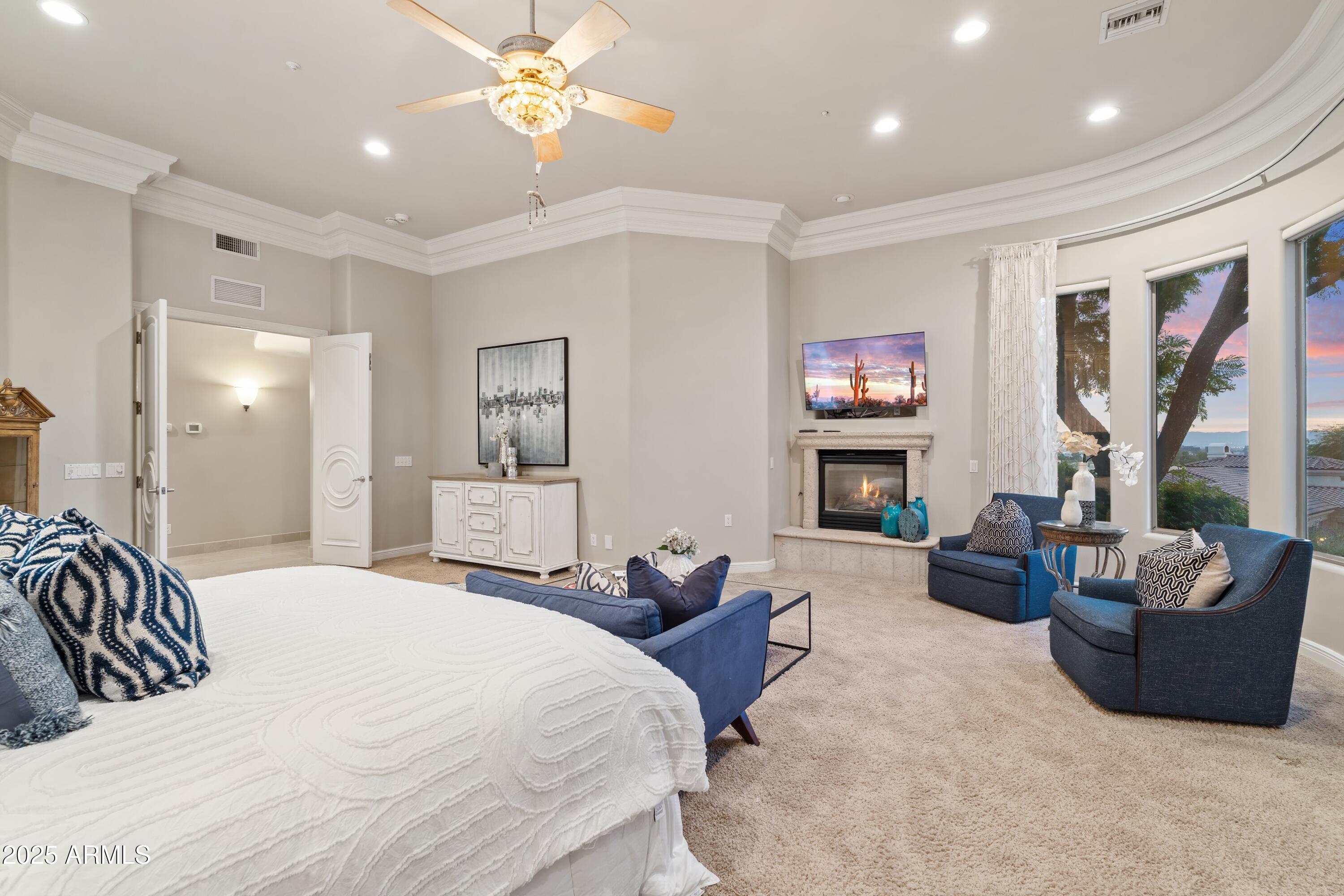 6621 N ARIZONA BILTMORE Circle