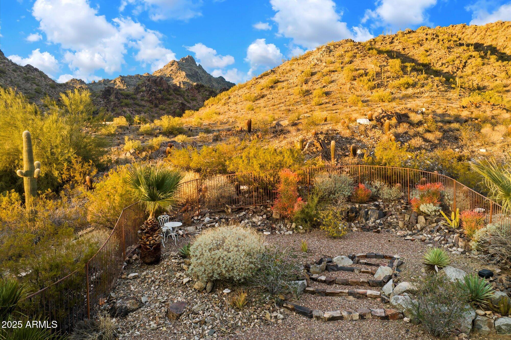 6621 N ARIZONA BILTMORE Circle