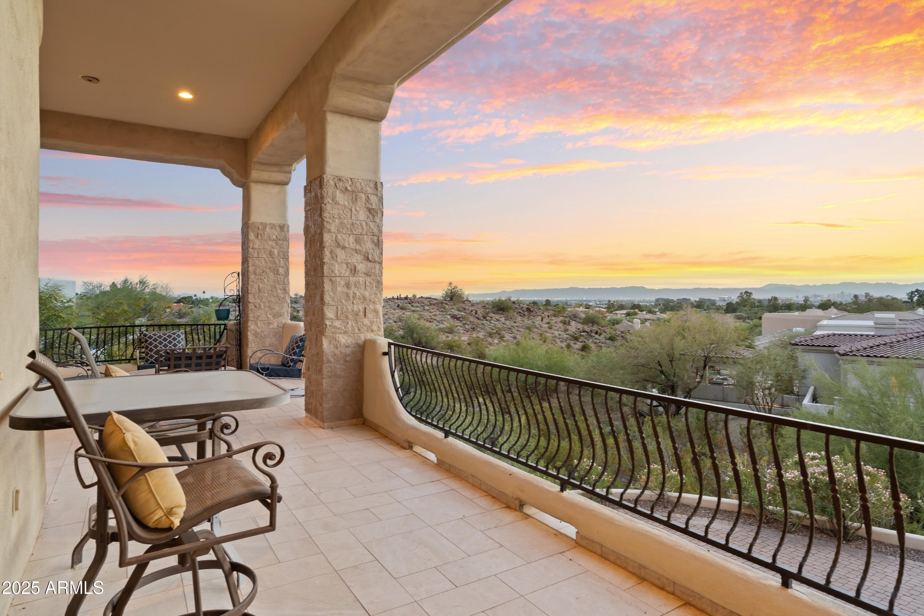 6621 N ARIZONA BILTMORE Circle