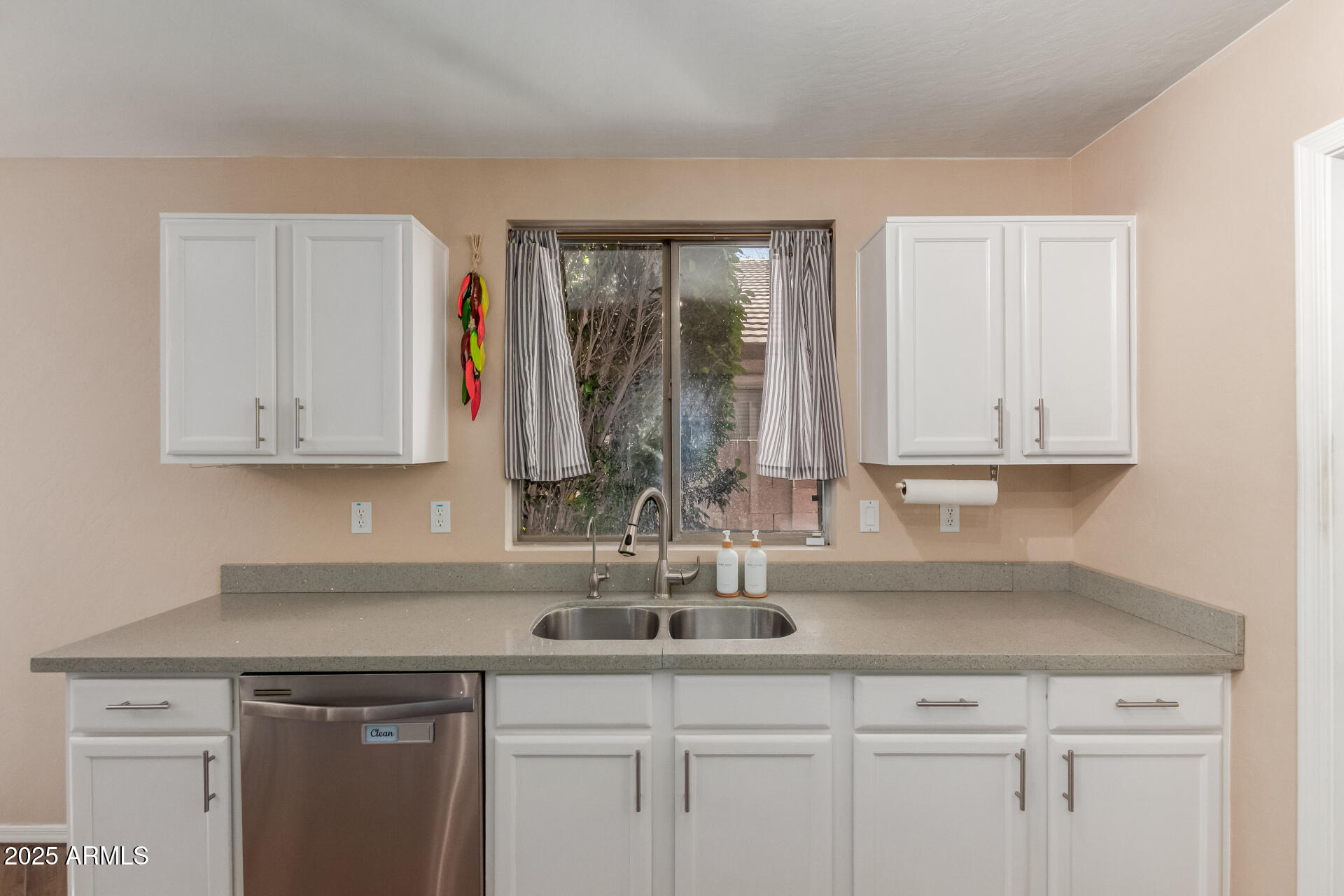 7477 W FIREBIRD Drive