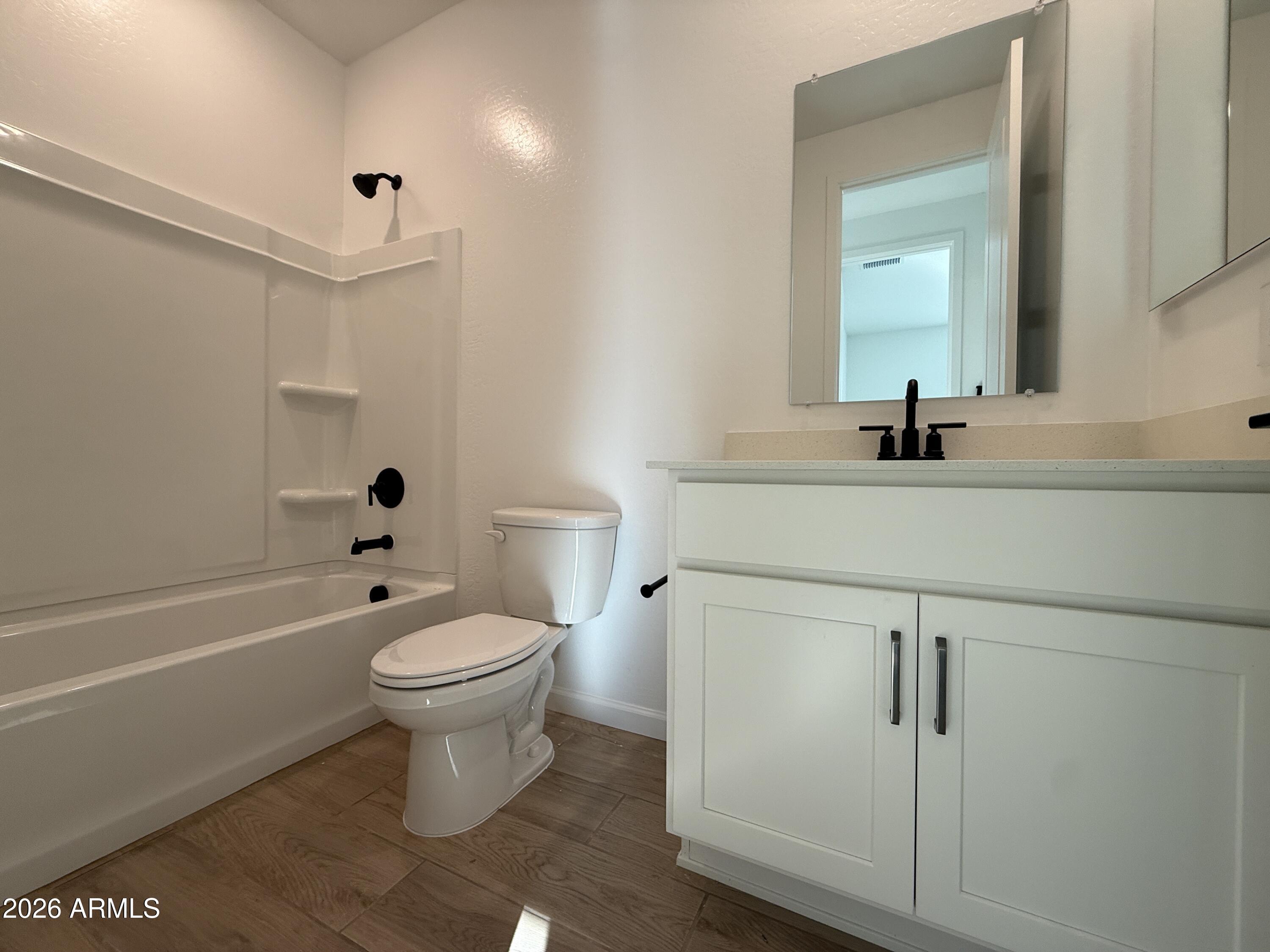 9537 W TAMARISK Avenue