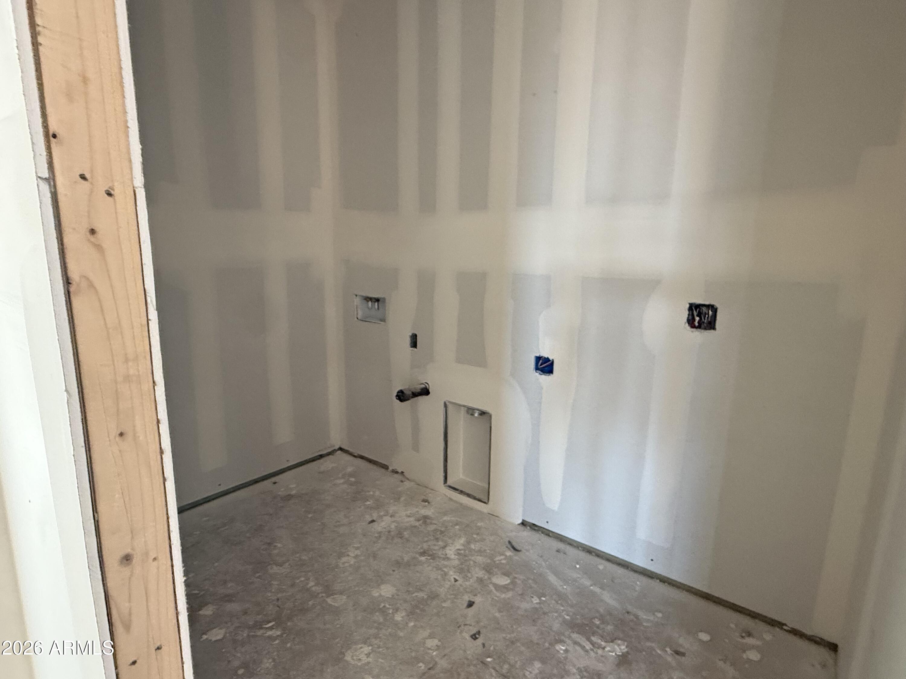 9537 W TAMARISK Avenue