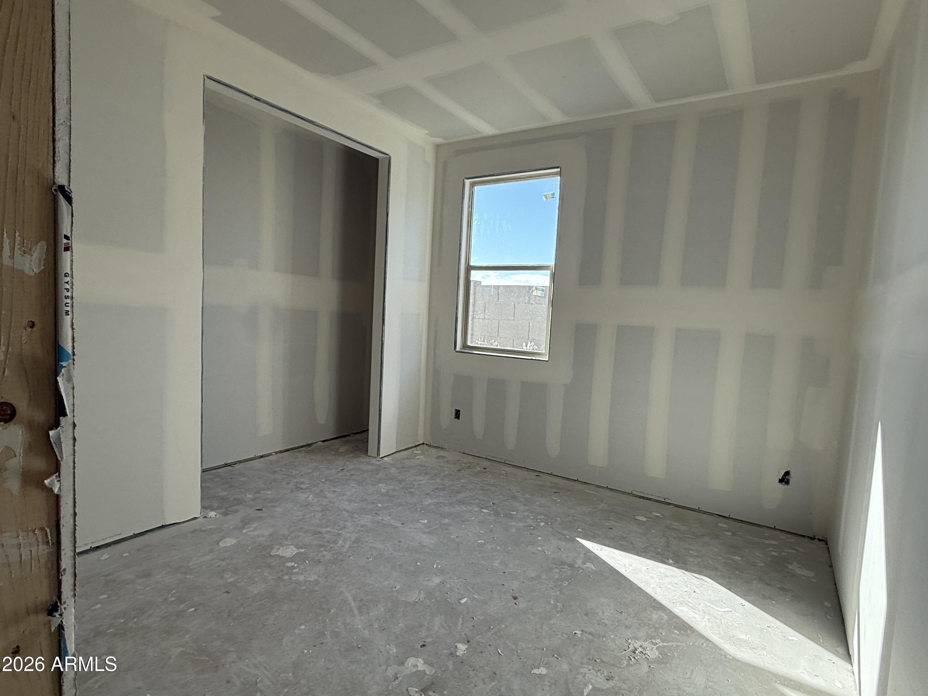 9537 W TAMARISK Avenue