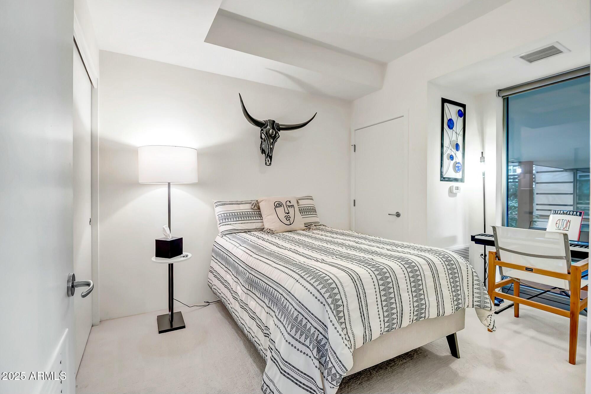 7121 E RANCHO VISTA Drive 2002